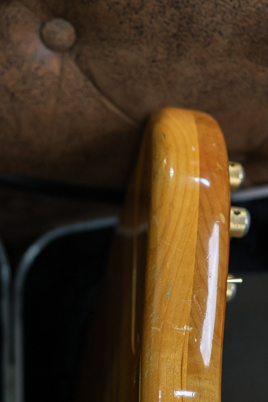 Neuser Courage 5 1995 | Tigerflamed Glossy