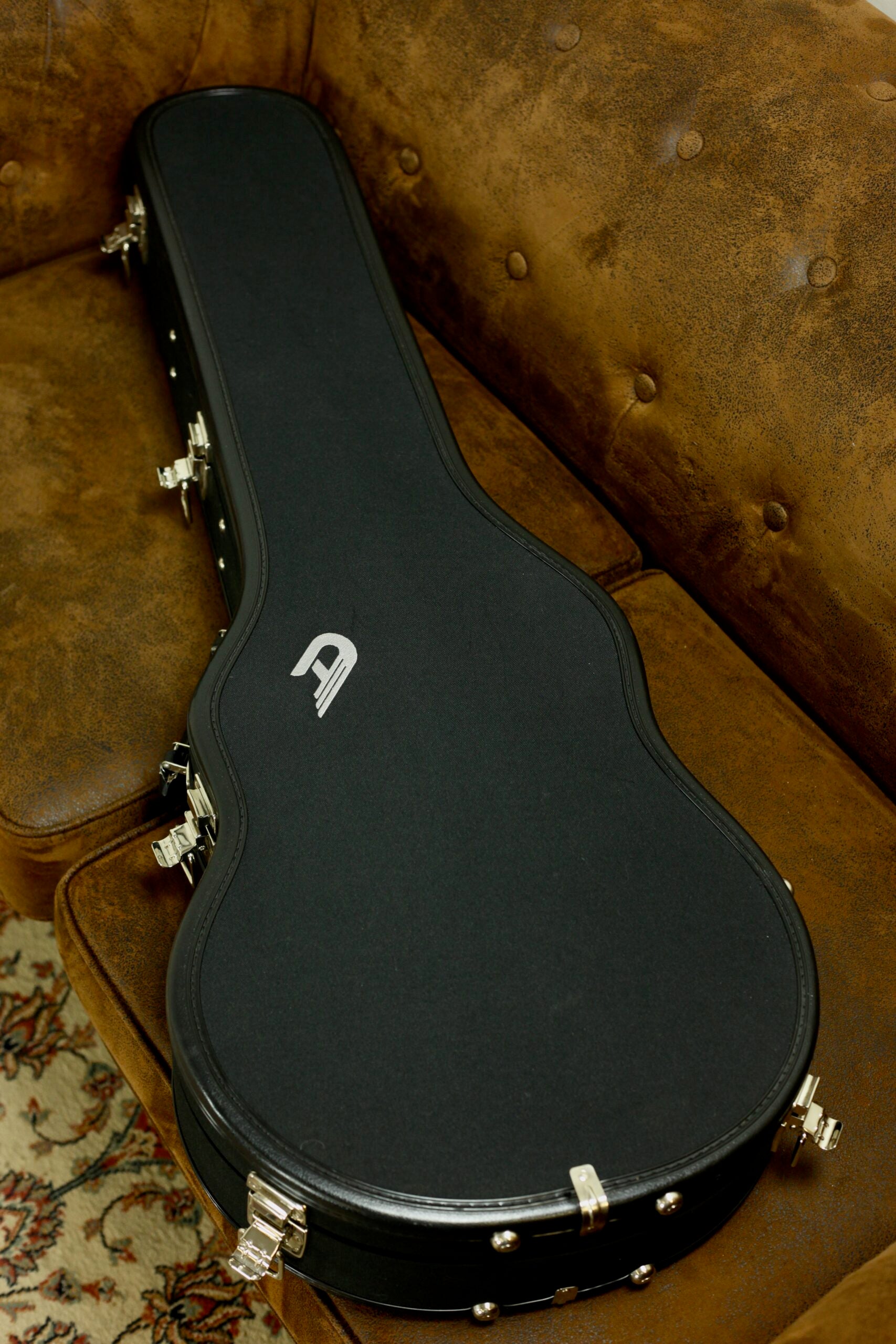 Duesenberg The Falken Tremolo | Black