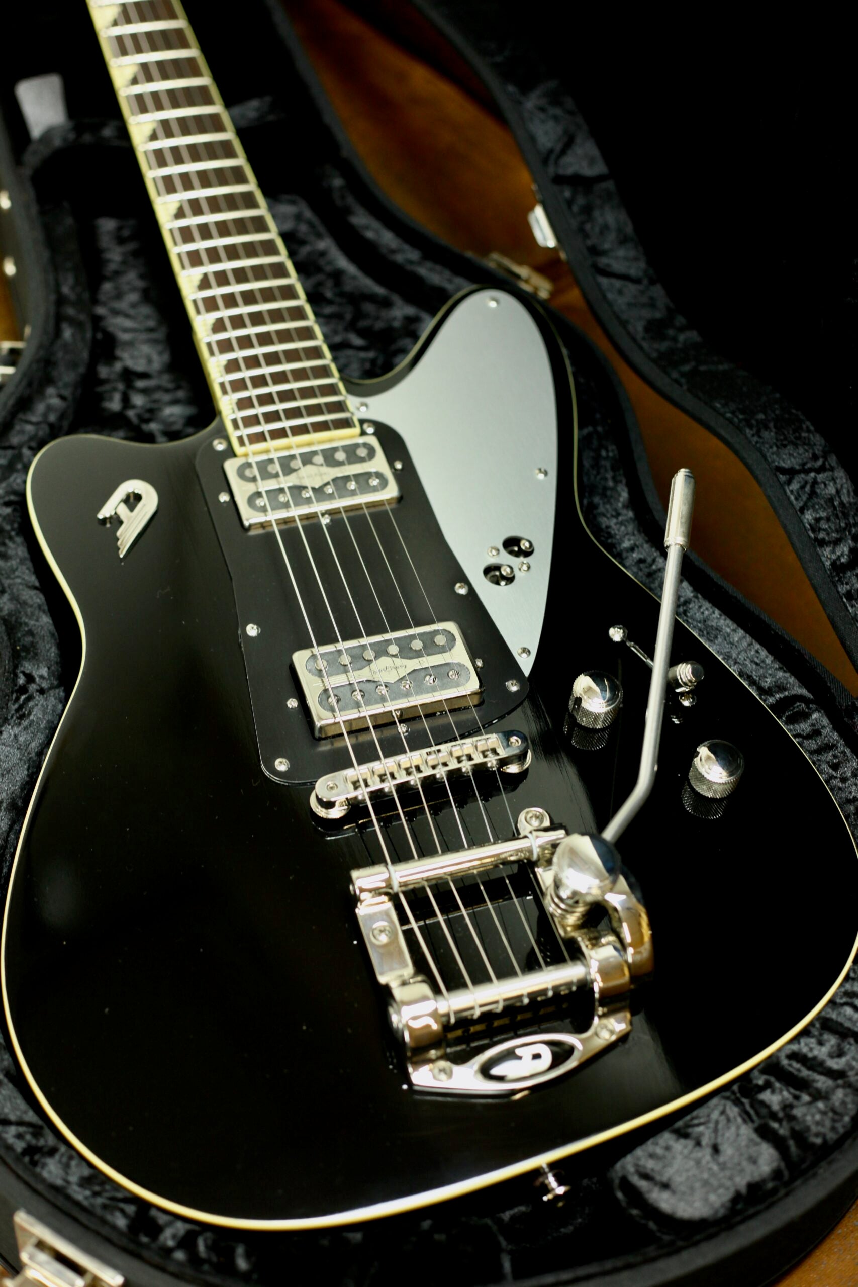 Duesenberg The Falken Tremolo | Black