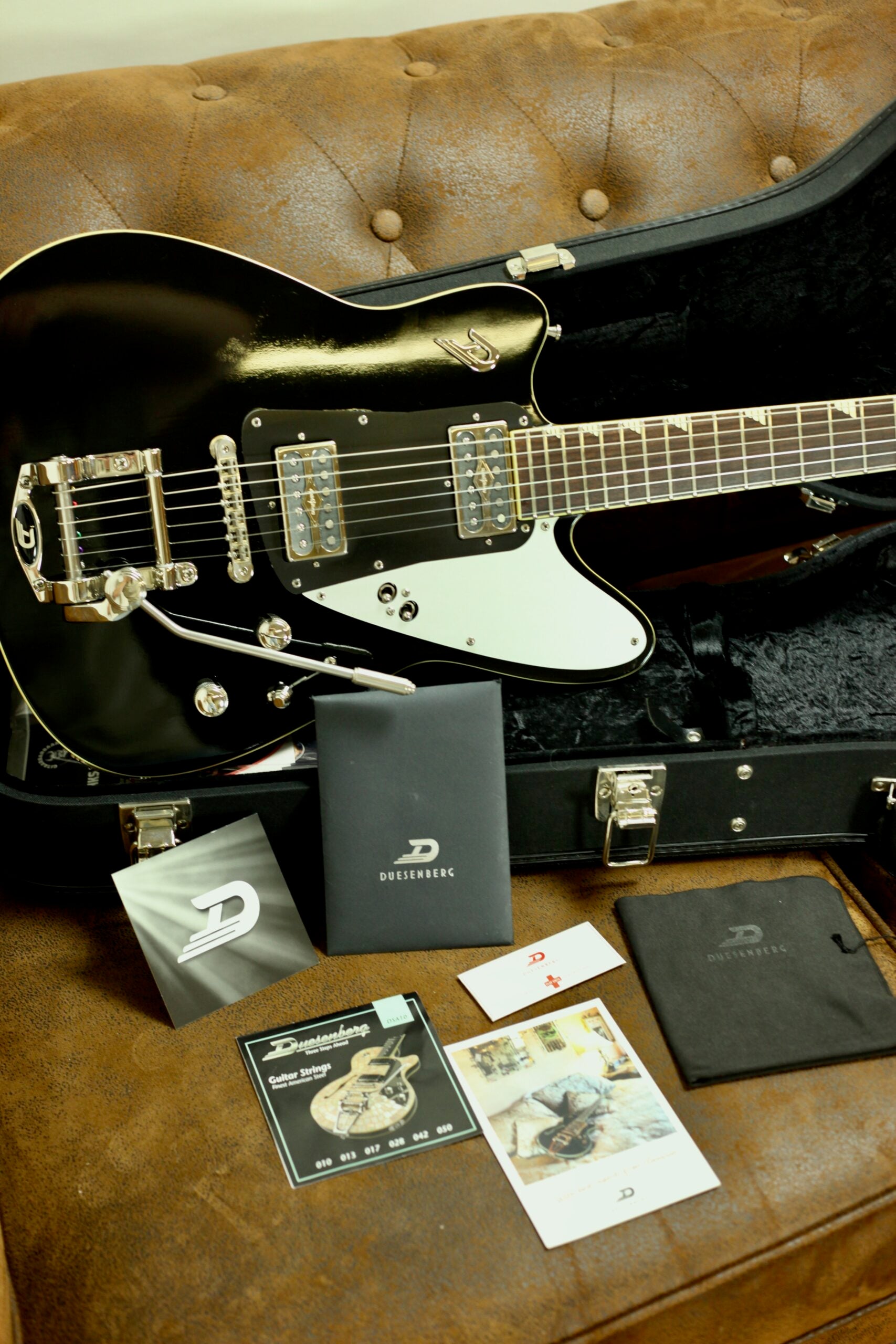 Duesenberg The Falken Tremolo | Black