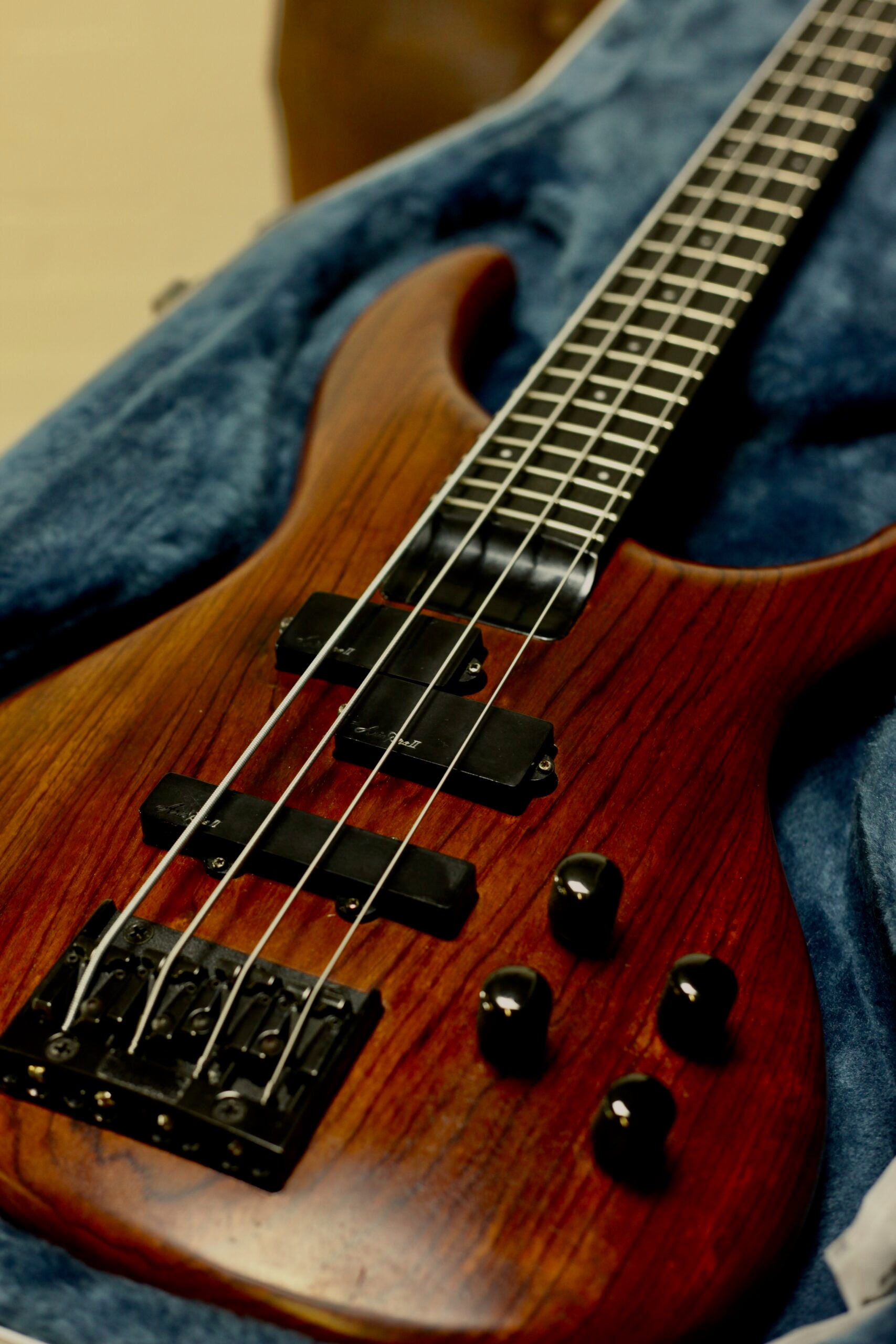 Aria Pro II Integra Series Bass | Walnut Satin