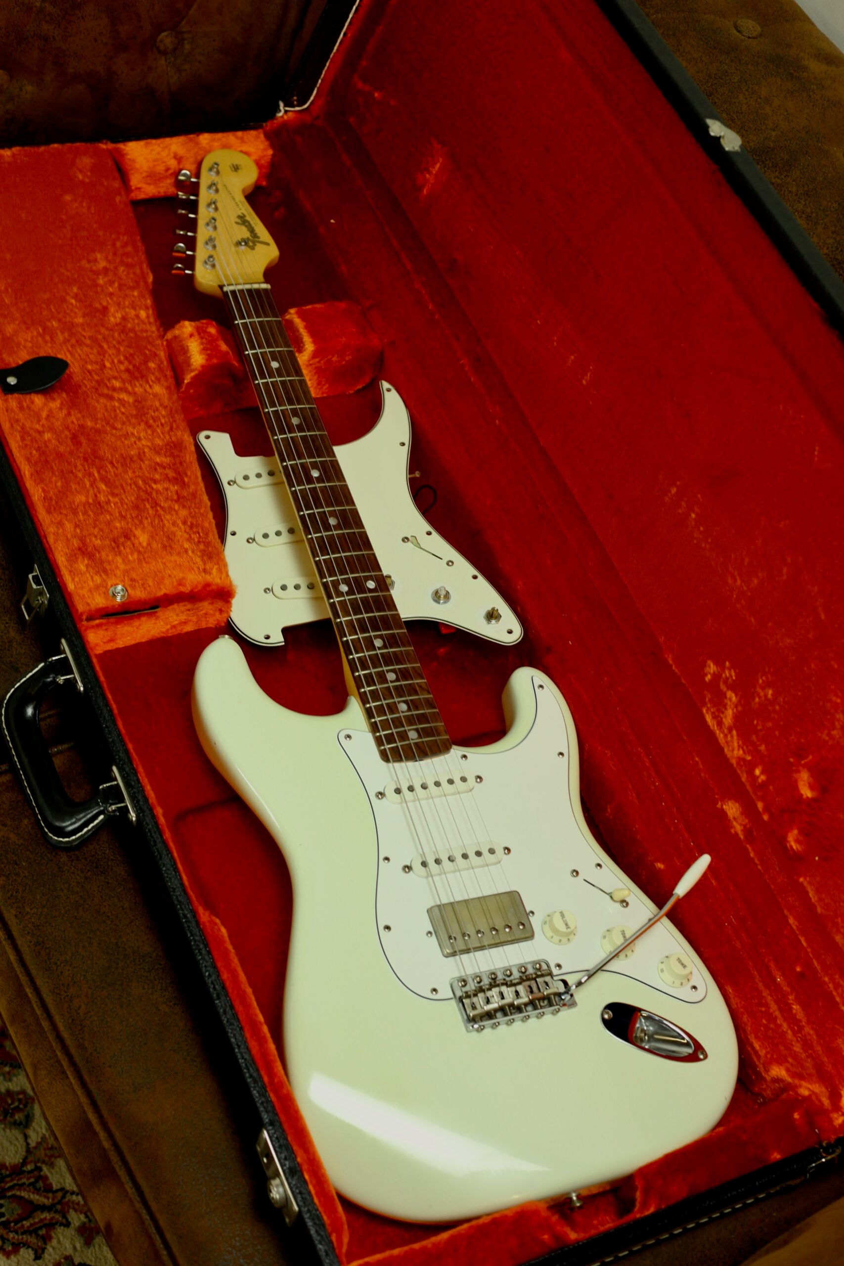 Fender American Vintage '65 Stratocaster Re-Issue | Olympic White