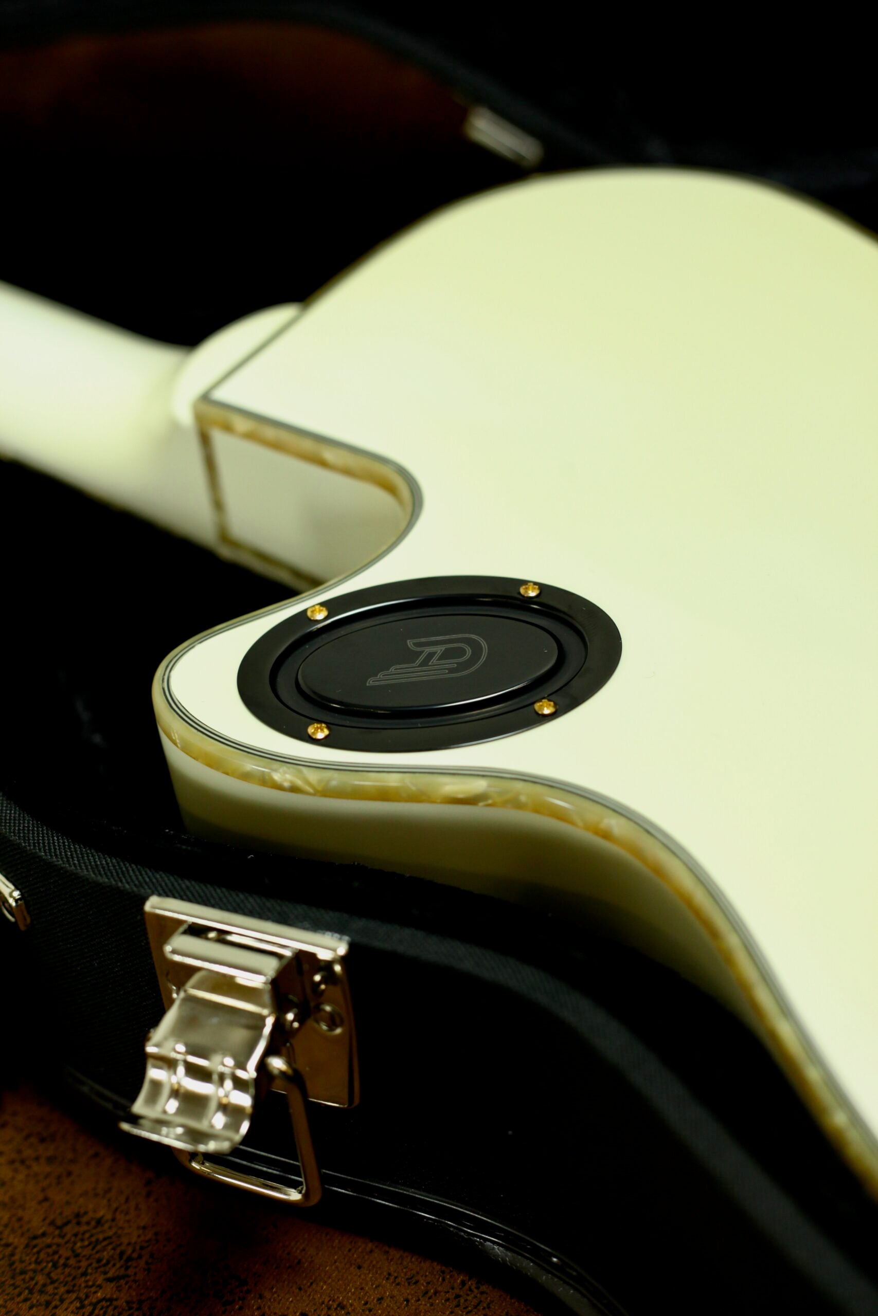 Duesenberg Fantom 2025 | Aged White