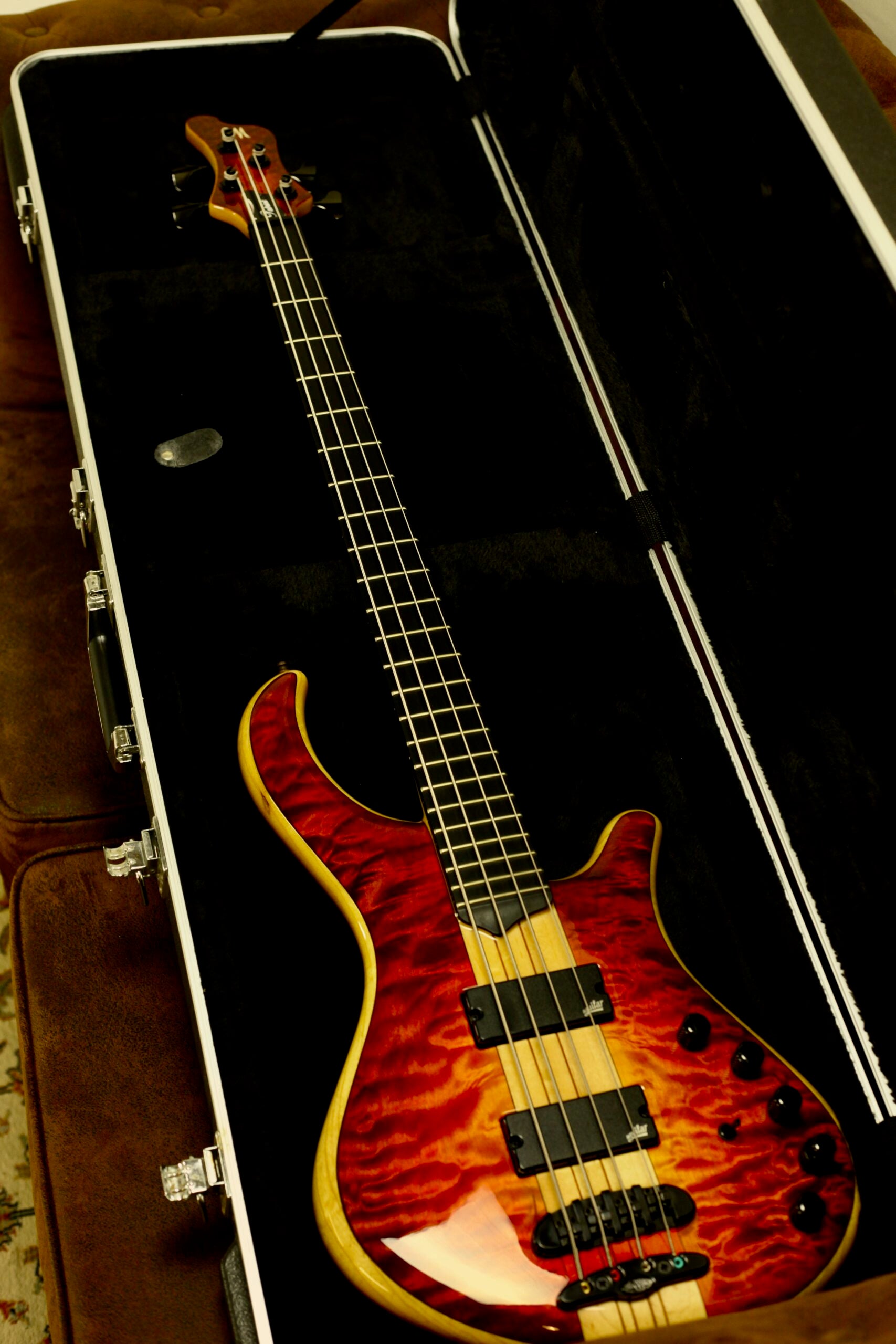 Mayones Patriot 4 Custom Aguilar AAAA | Quilted Maple