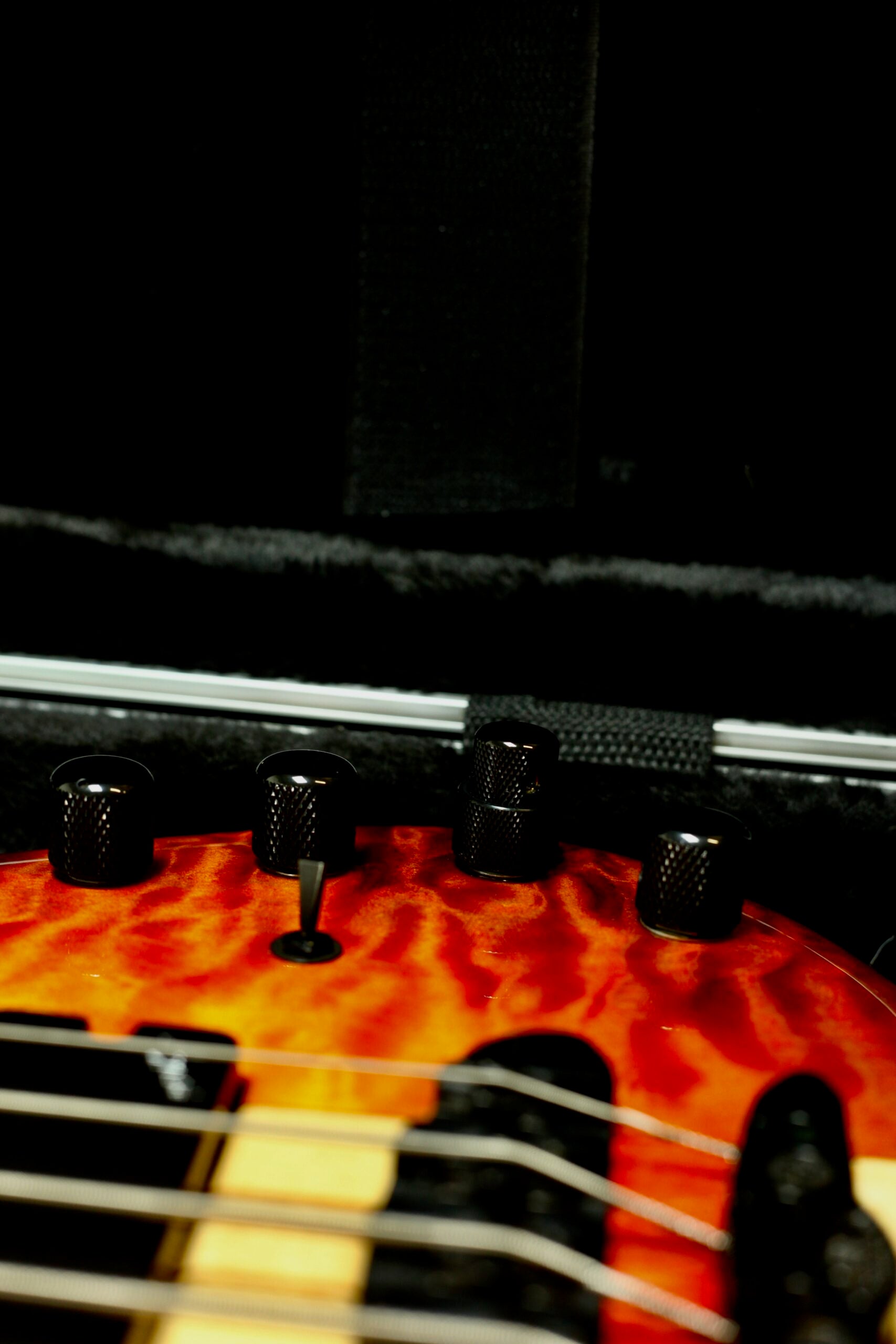 Mayones Patriot 4 Custom Aguilar AAAA | Quilted Maple
