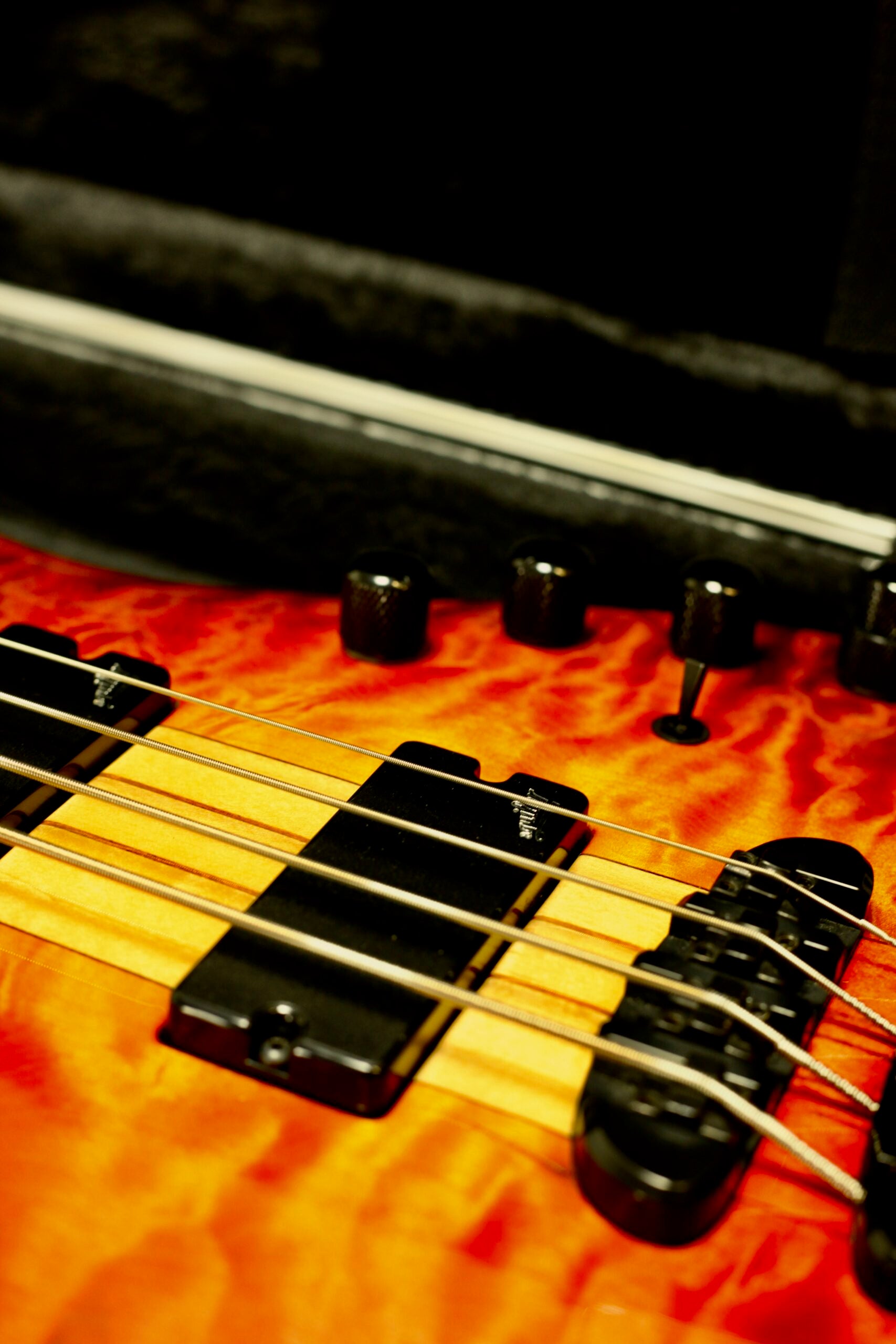 Mayones Patriot 4 Custom Aguilar AAAA | Quilted Maple
