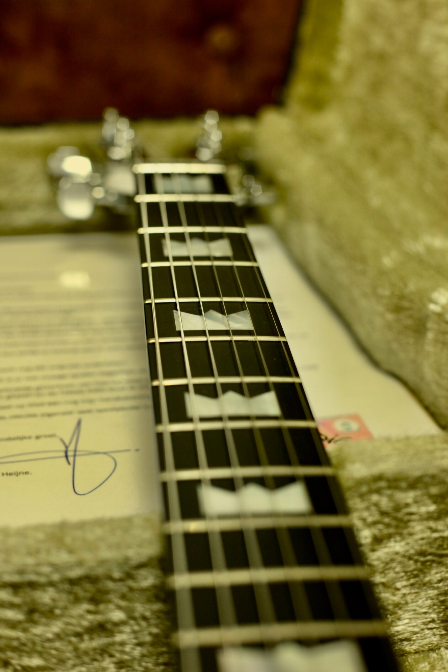 Kramer 650G “Artist” USA (1978) | Walnut Alembic