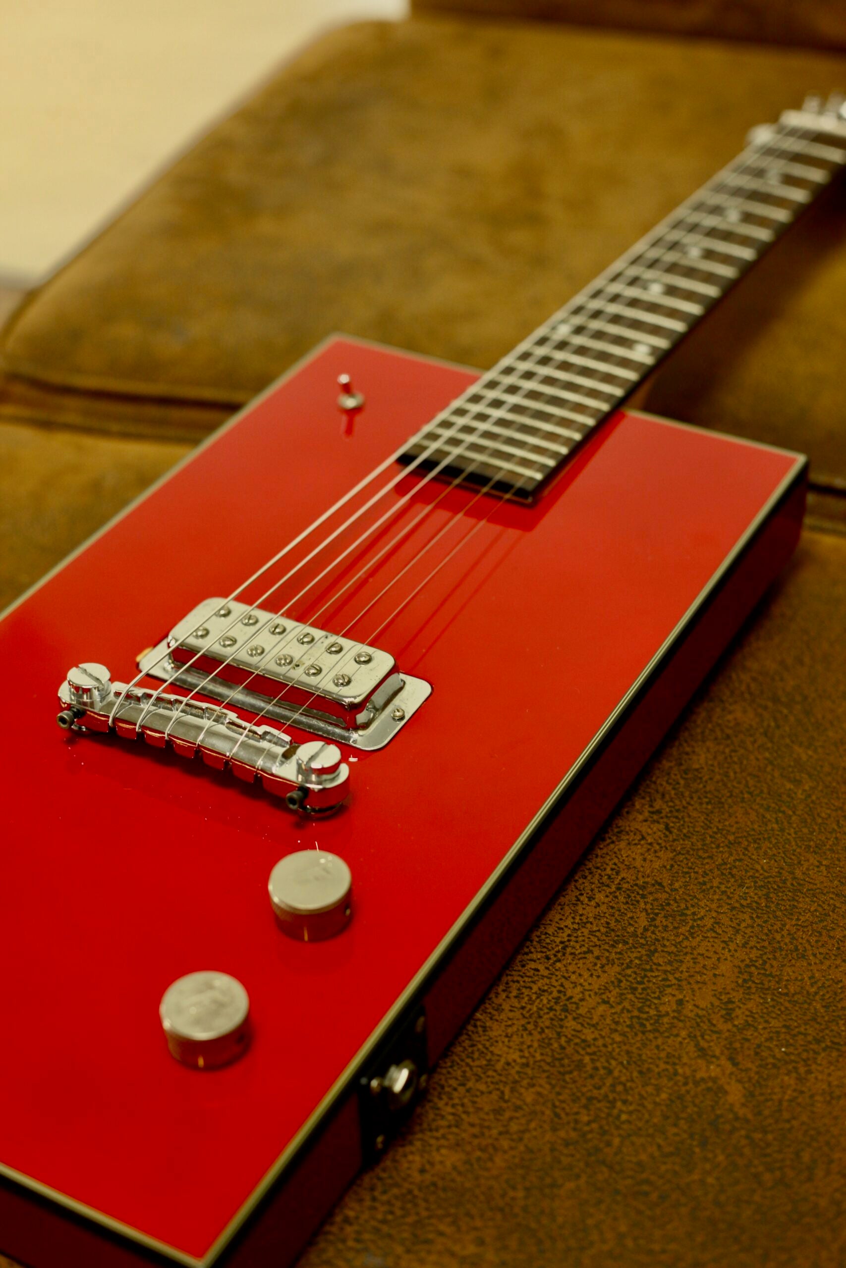 Gretsch Electromatic Bo Diddley mini G1850 | Candy Apple Red