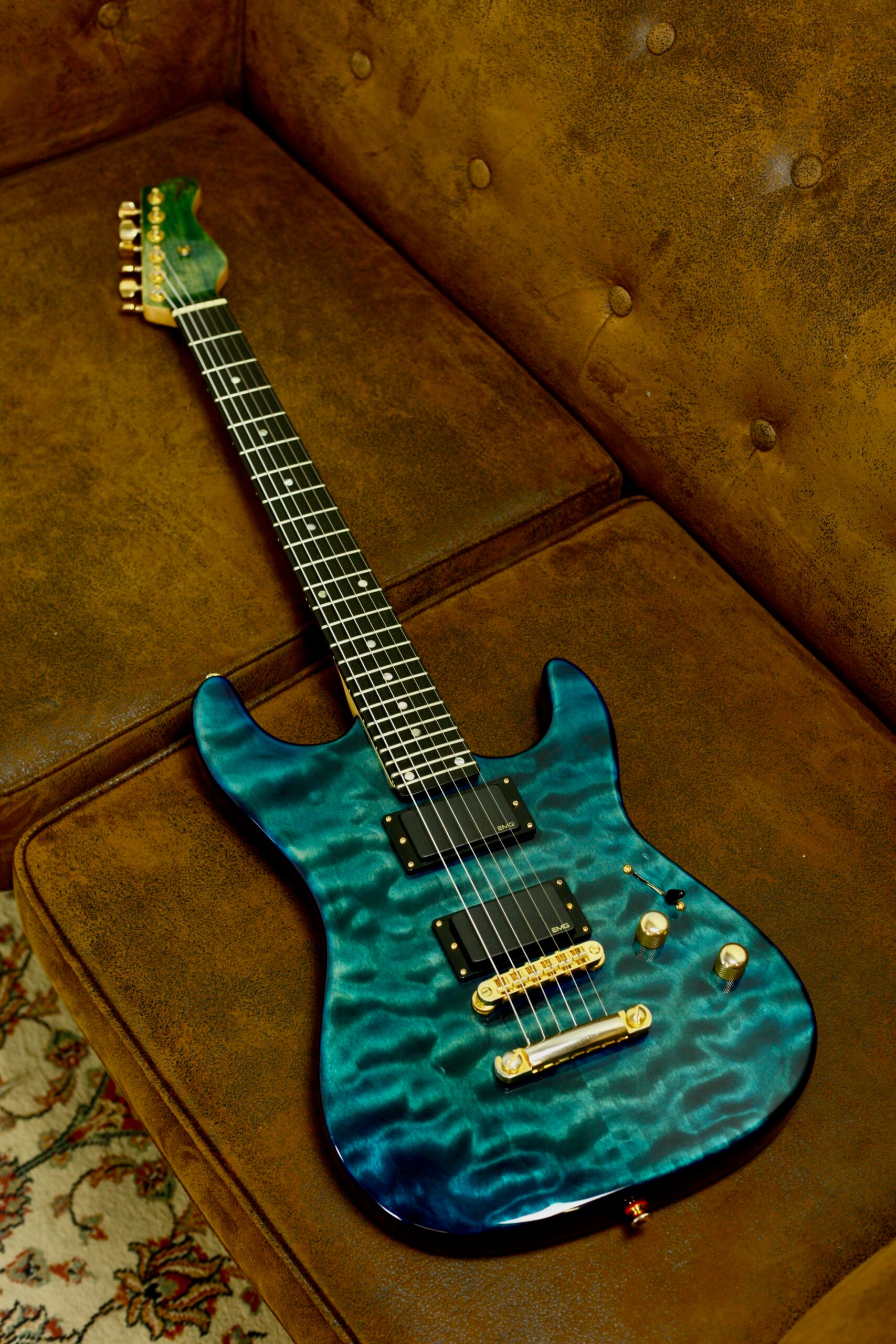 Valley Arts Custom Pro QM | Aqua Burst