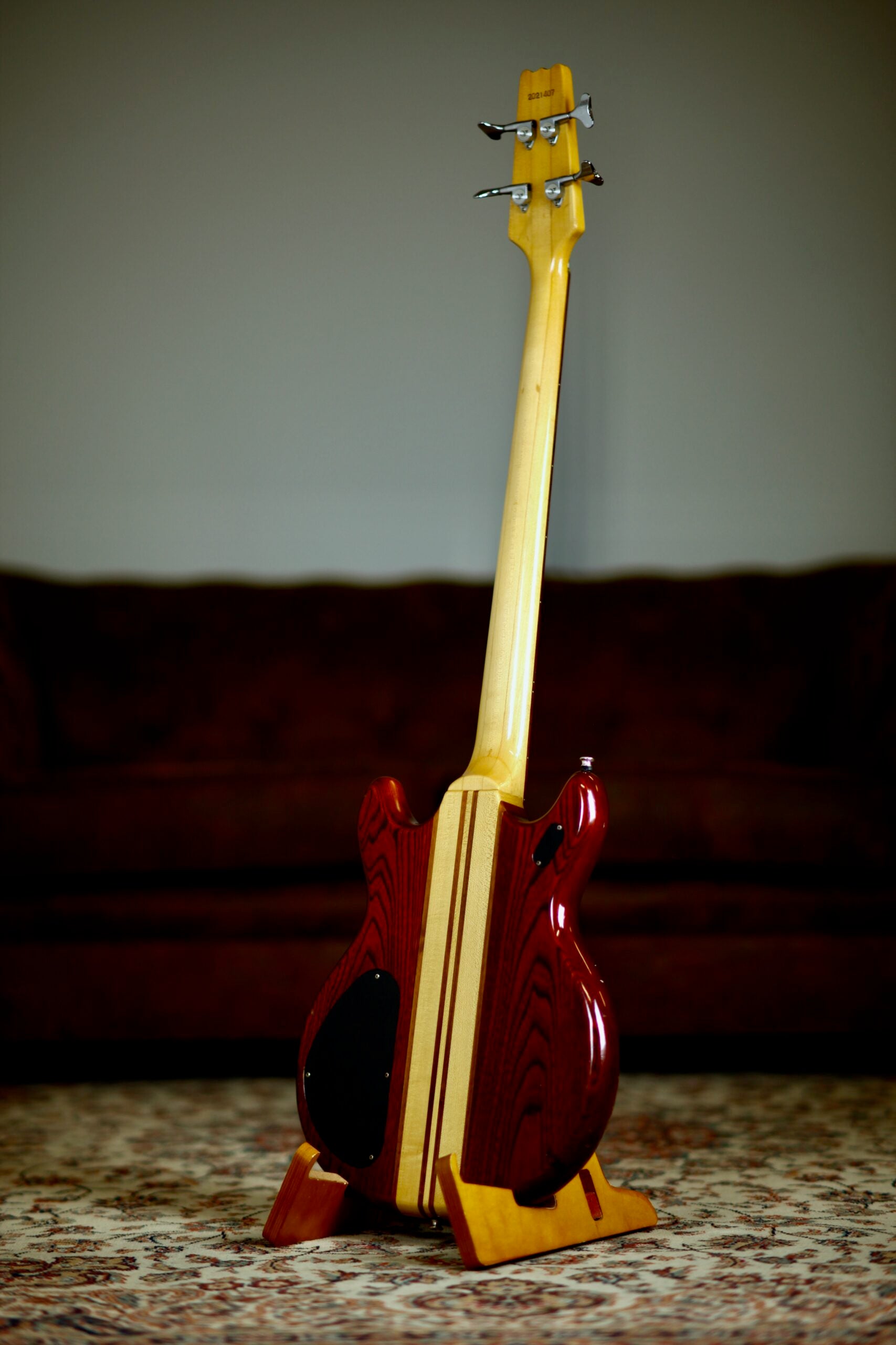 Vantage VP795B 1980/1982 Set Neck | Dark Walnutd