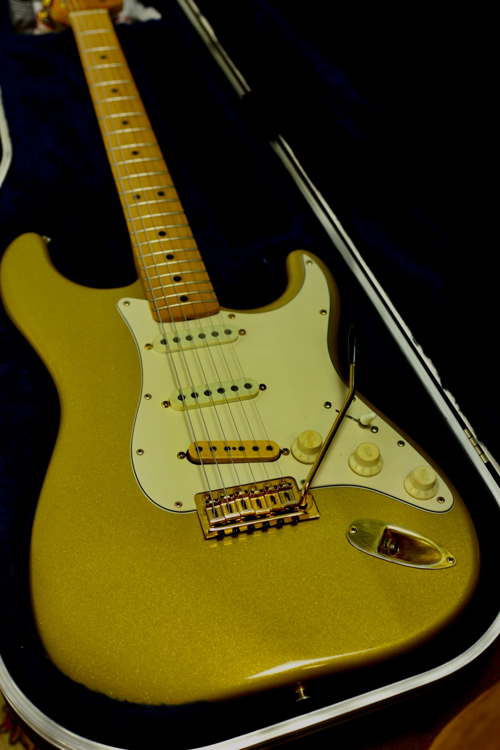 Fender Dan Smith Stratocaster 1981 | Gold Refinished