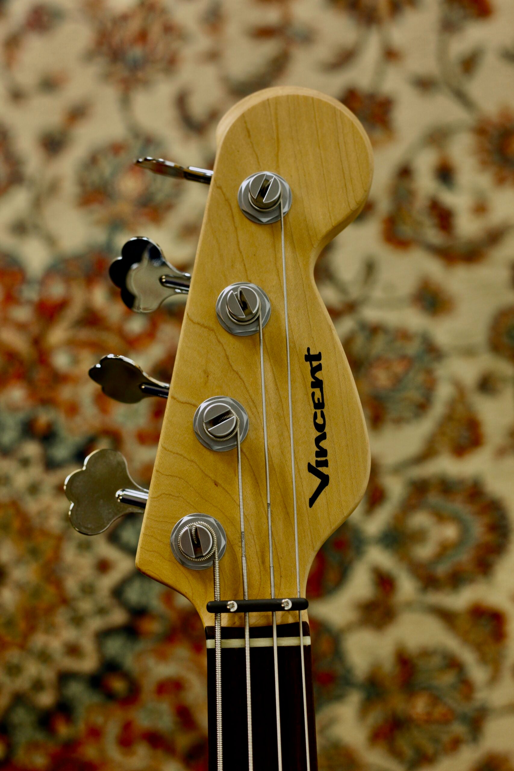 Vincent Metropol 4 Fretless 2021 | White