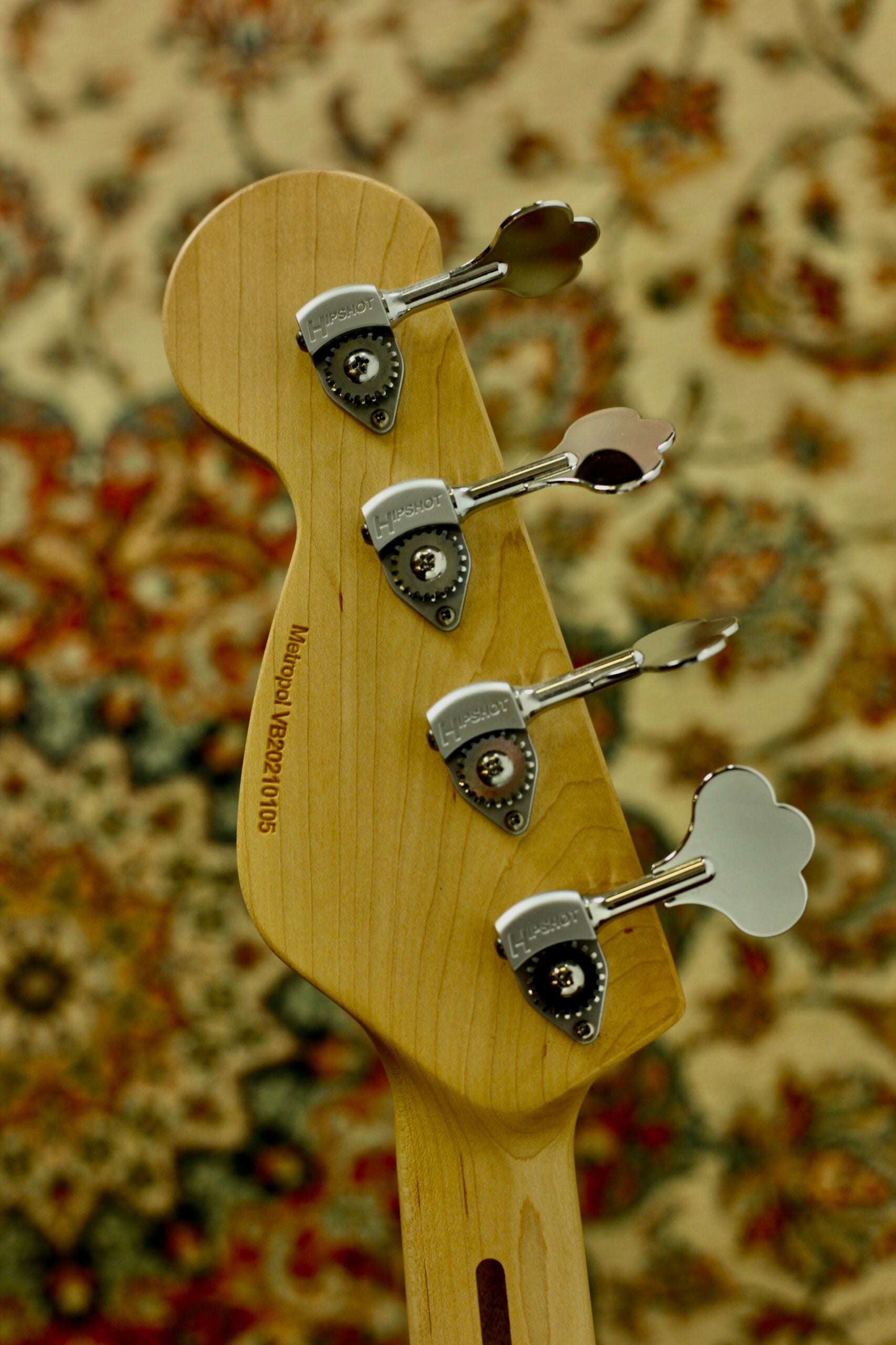 Vincent Metropol 4 Fretless 2021 | White