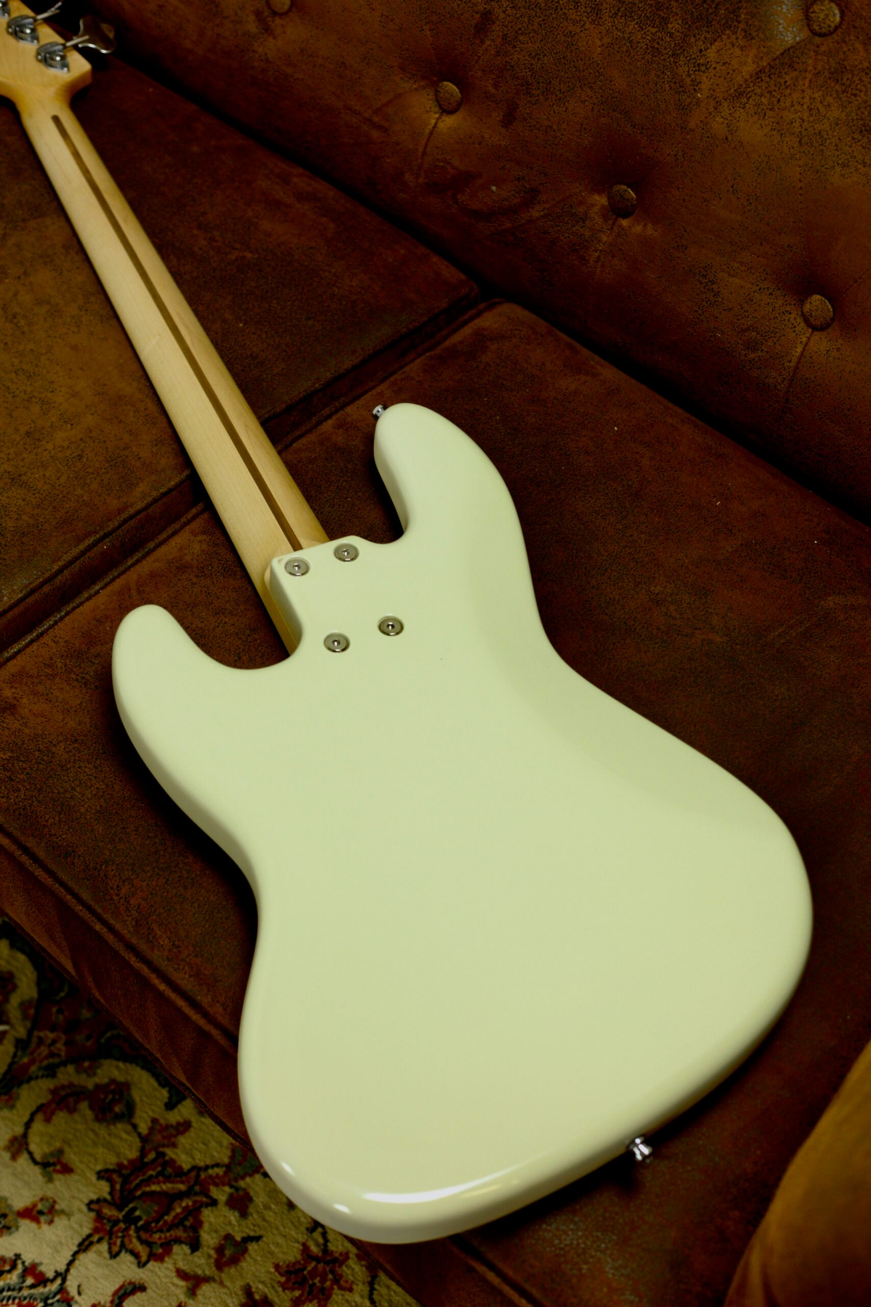 Vincent Metropol 4 Fretless 2021 | White