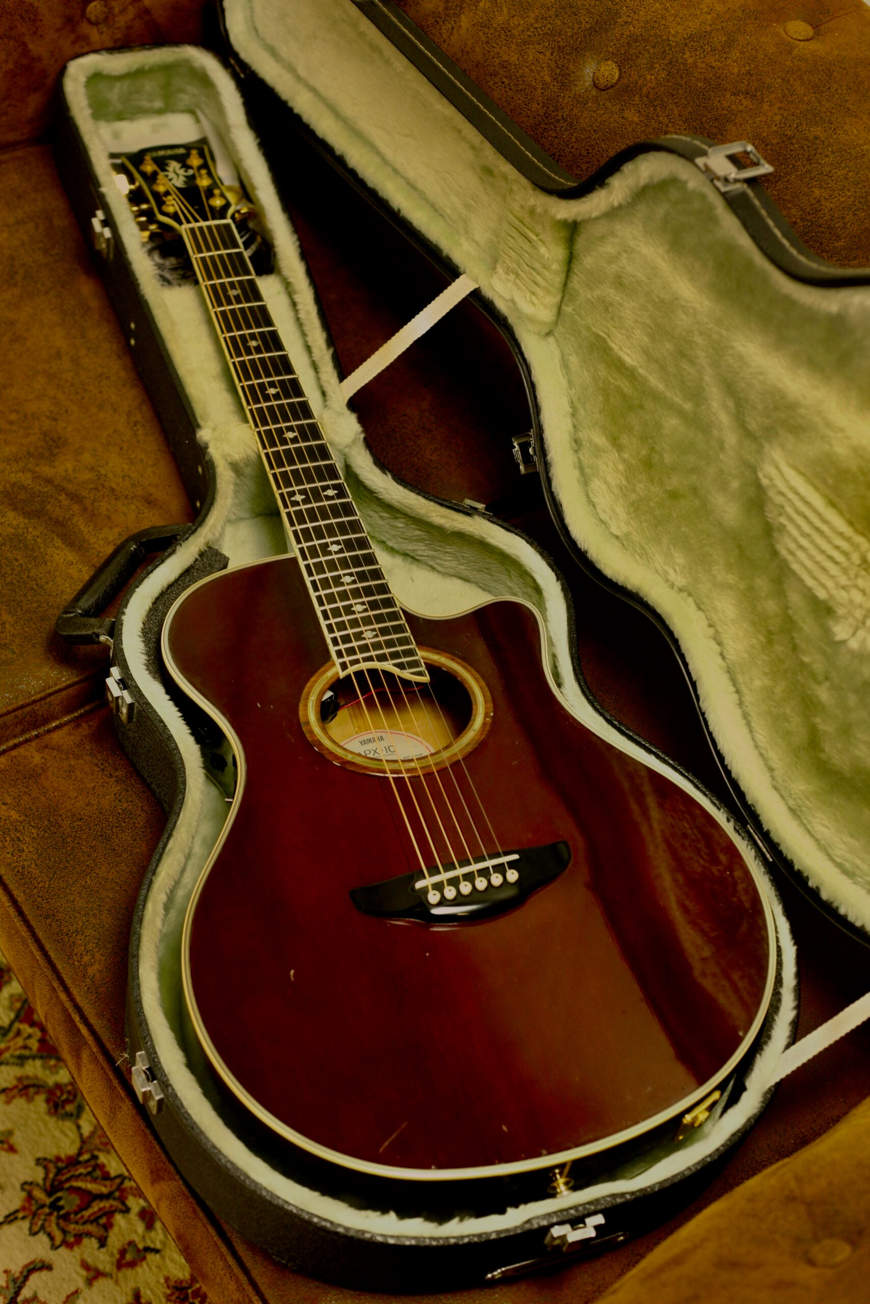 Yamaha APX 10 1989 | Cherry Sunburst – GitaarBarbaar B.V.