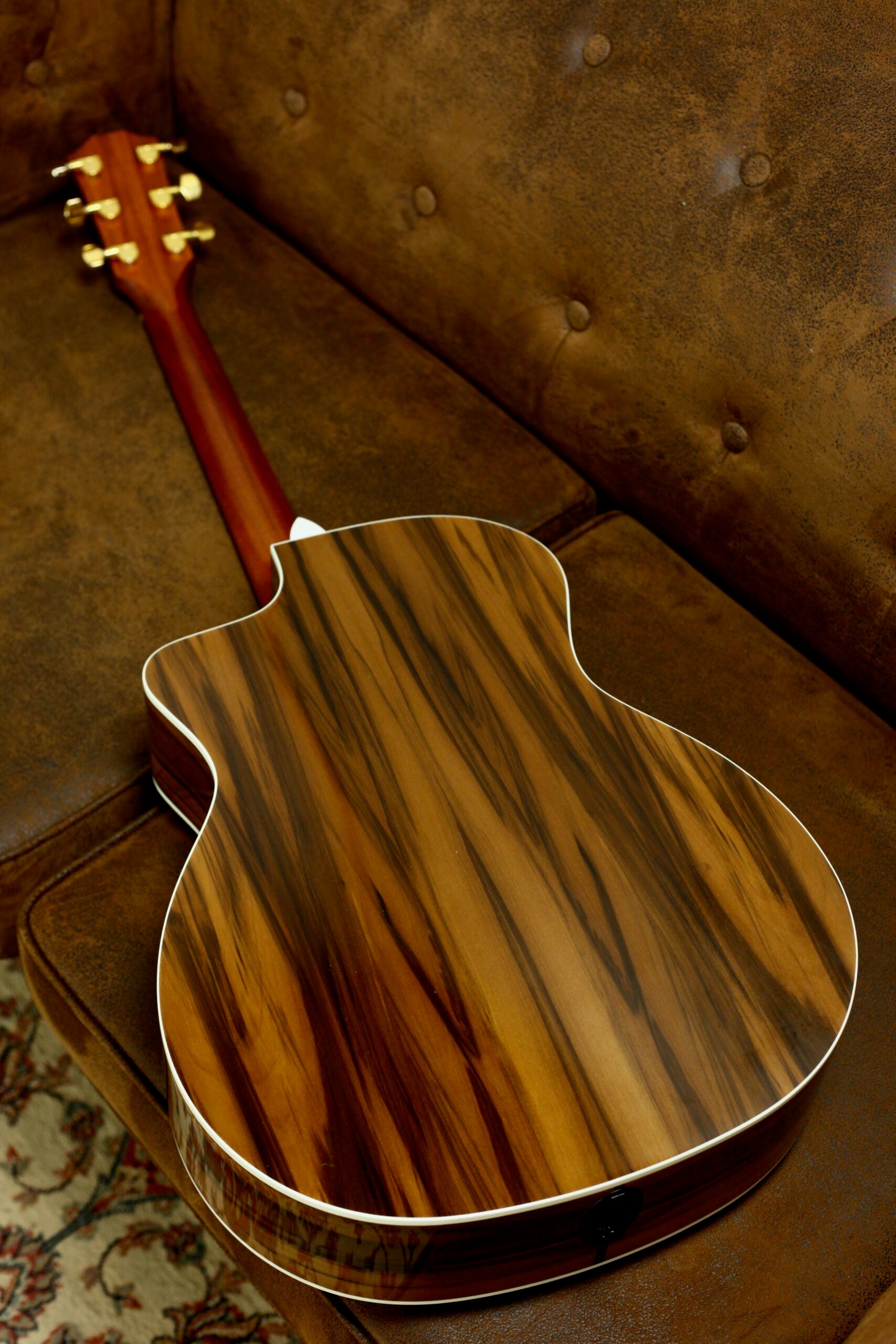 Taylor 214CE-SG LTD | Fumed Sweet Gum