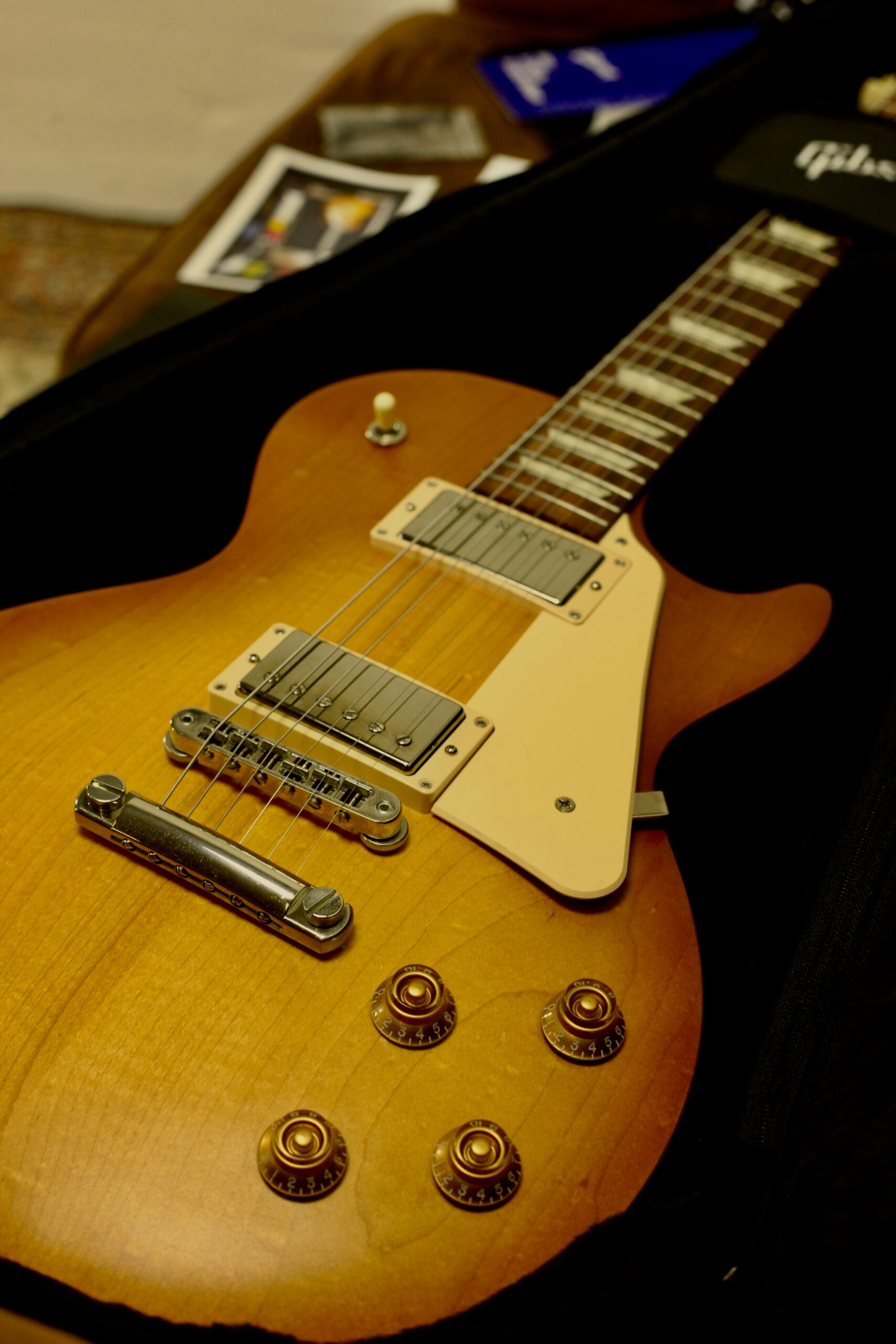 Gibson Les Paul Tribute 2022 | Satin Honeyburst