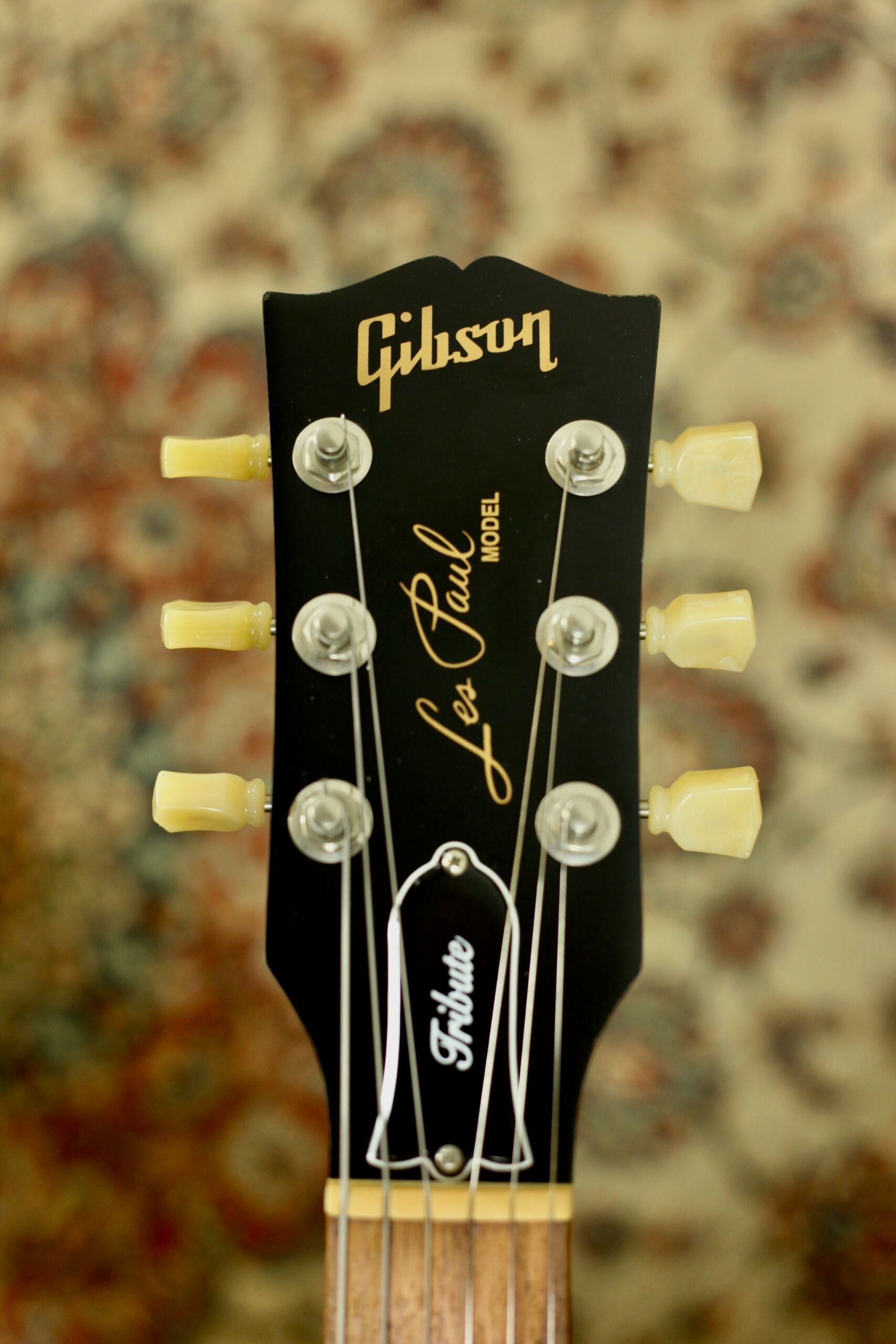 Gibson Les Paul Tribute 2022 | Satin Honeyburst