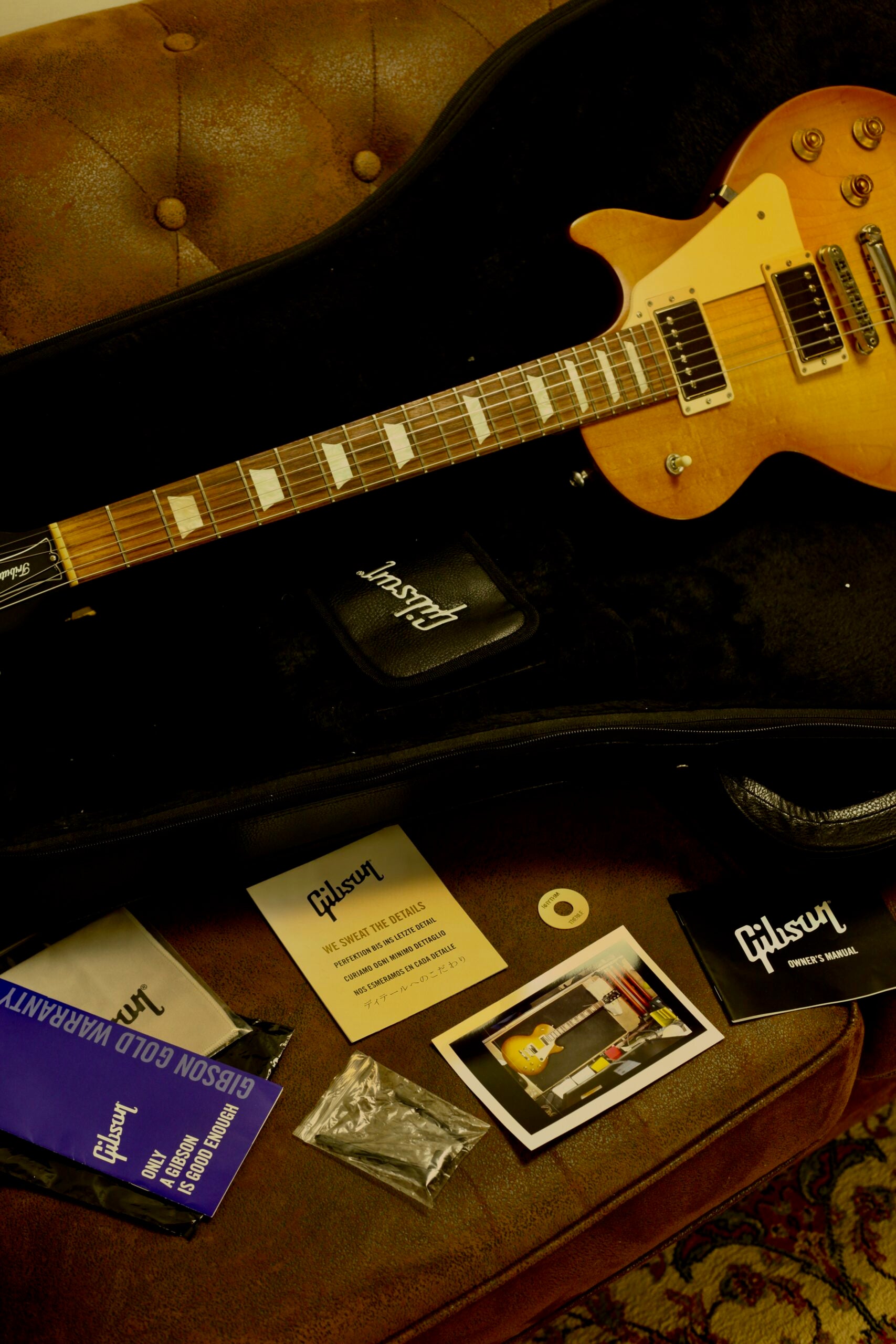 Gibson Les Paul Tribute 2022 | Satin Honeyburst