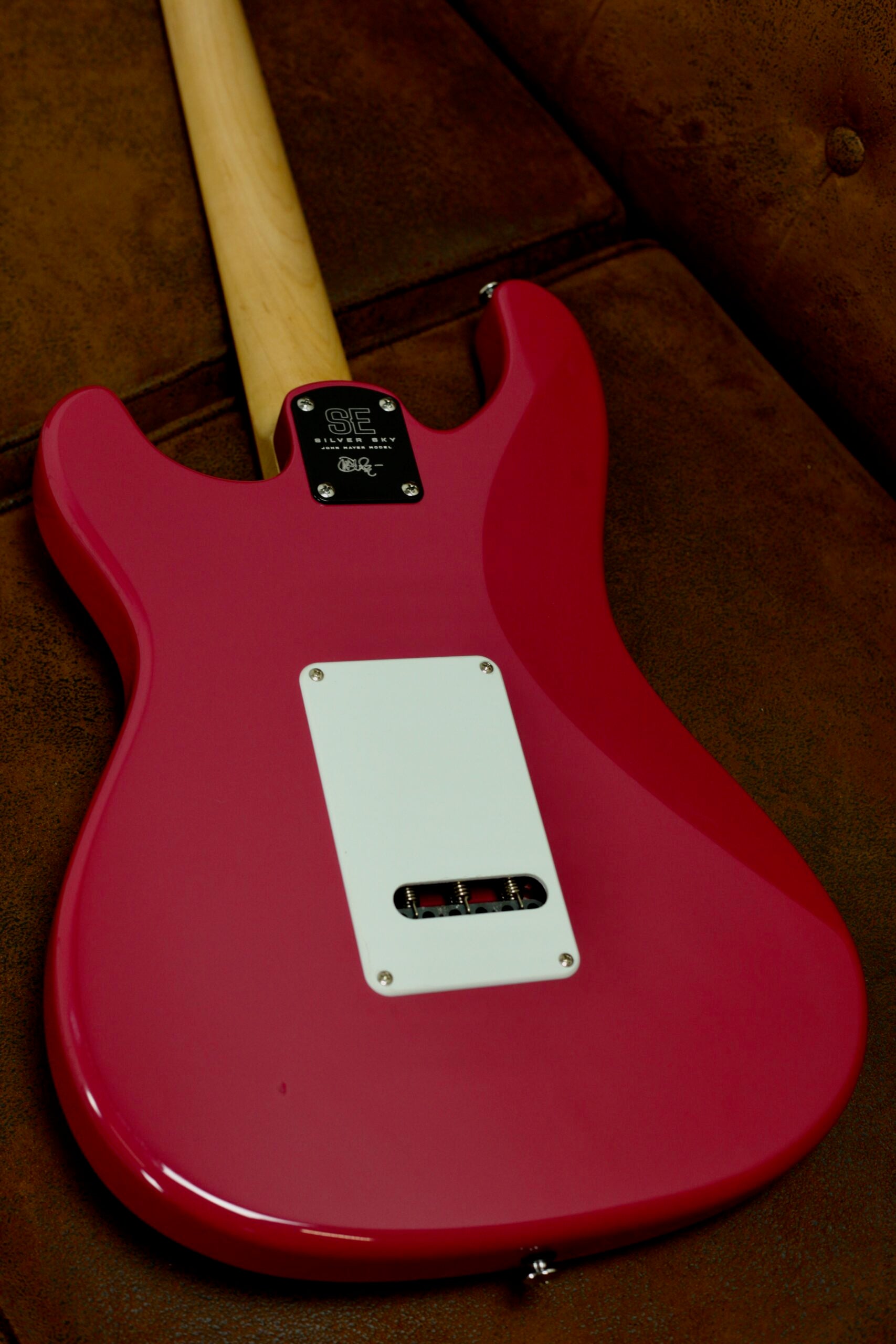 PRS SE Silver Sky 2021 | Dragon Fruit