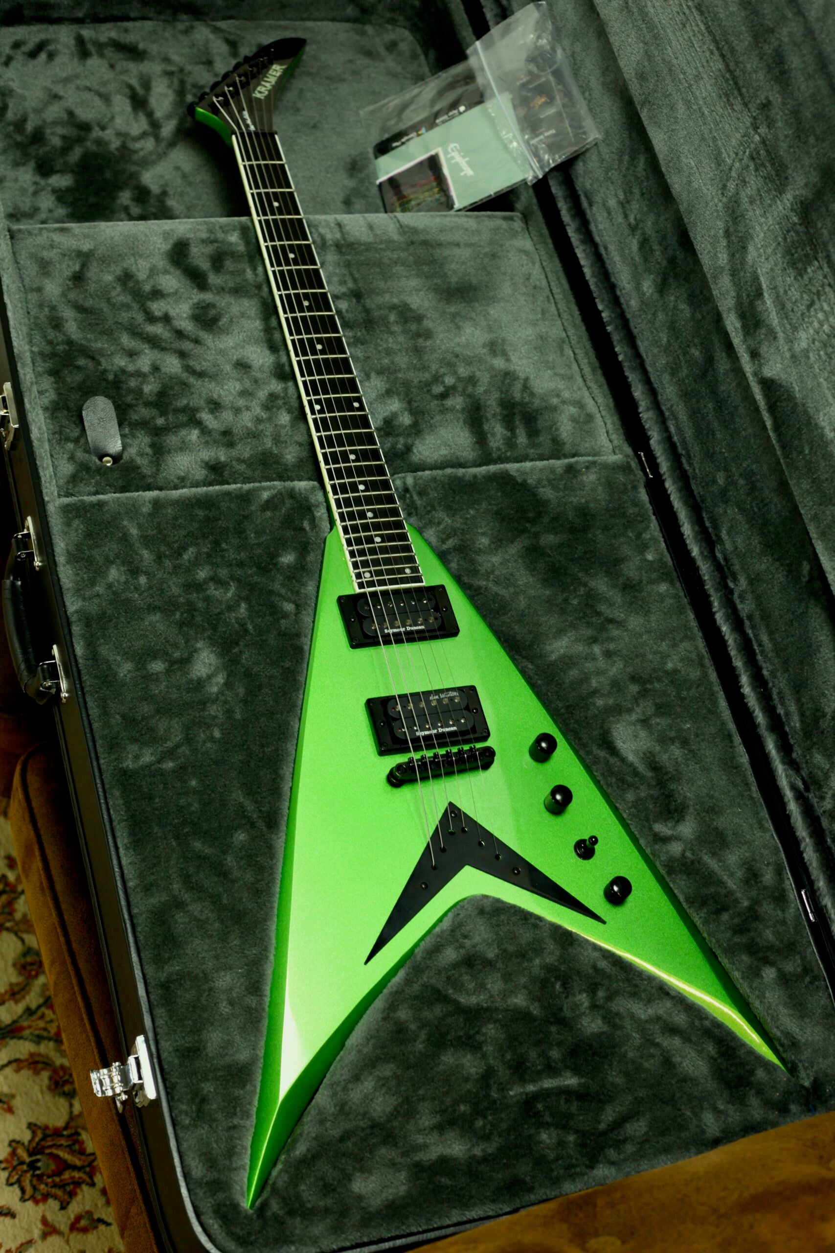 Kramer Vanguard Dave Mustaine Rest in Peace | Alien Tech Green