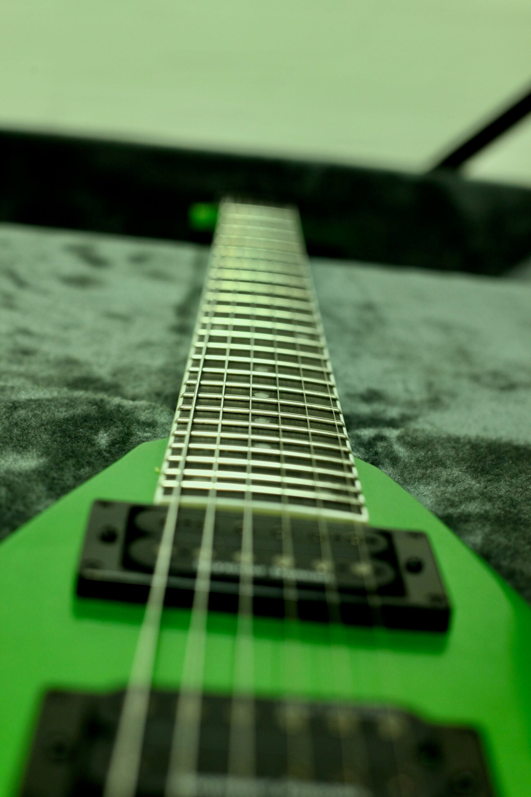Kramer Vanguard Dave Mustaine Rest in Peace | Alien Tech Green