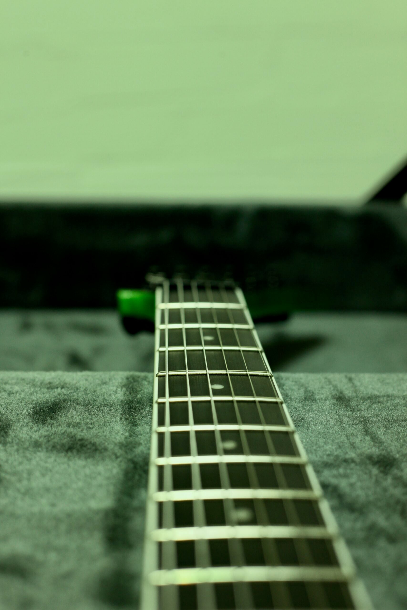 Kramer Vanguard Dave Mustaine Rest in Peace | Alien Tech Green