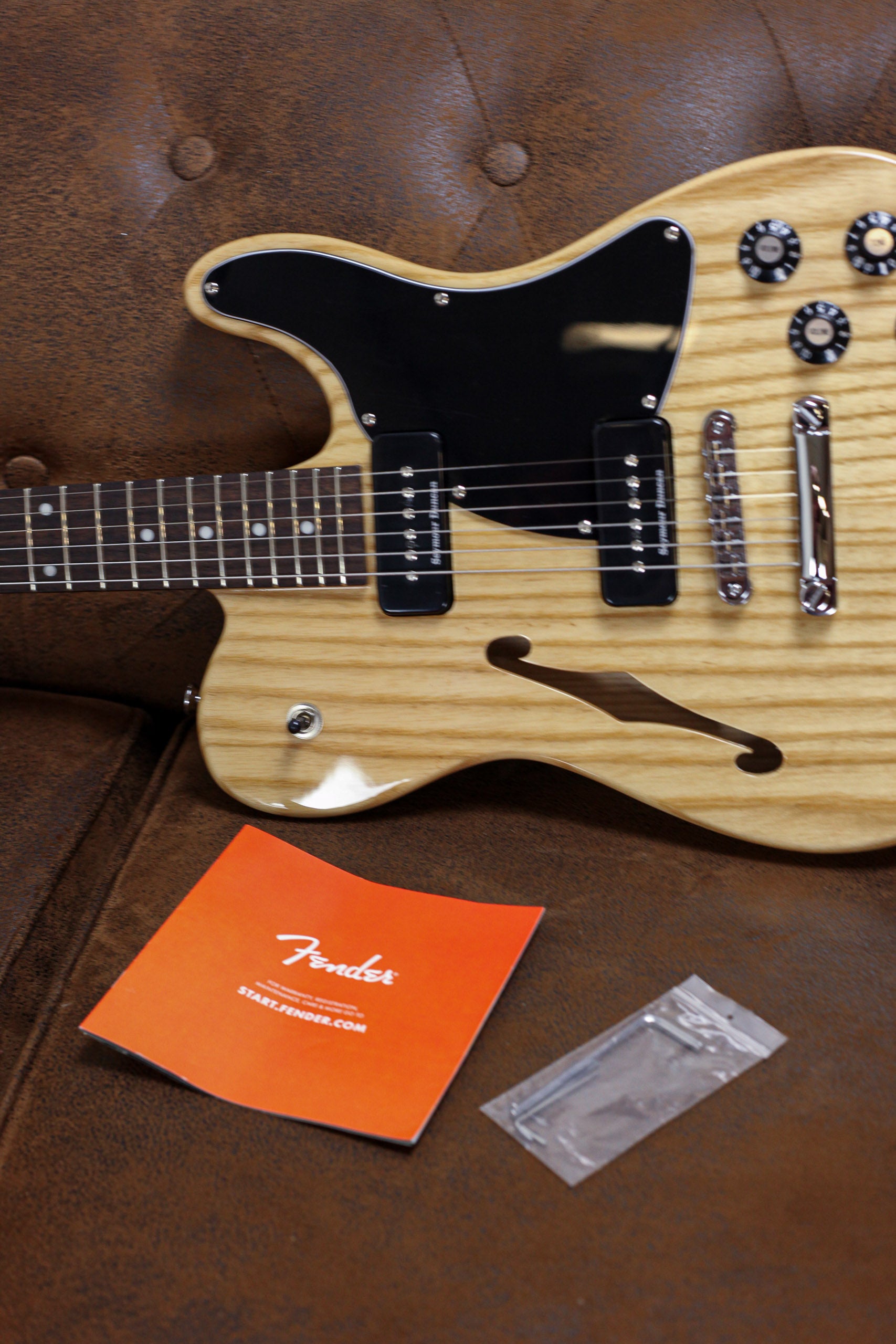 Fender JA-90 Jim Adkins 2025 | Natural
