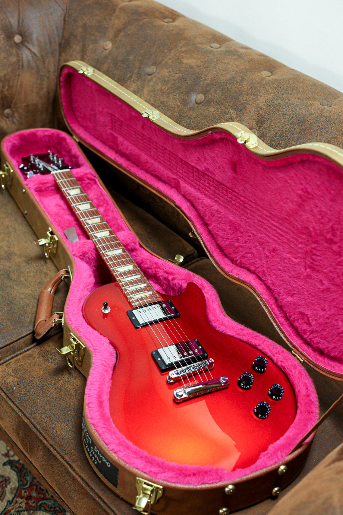 Gibson Nitrious Les Paul Studio 2012 | Orange Glow