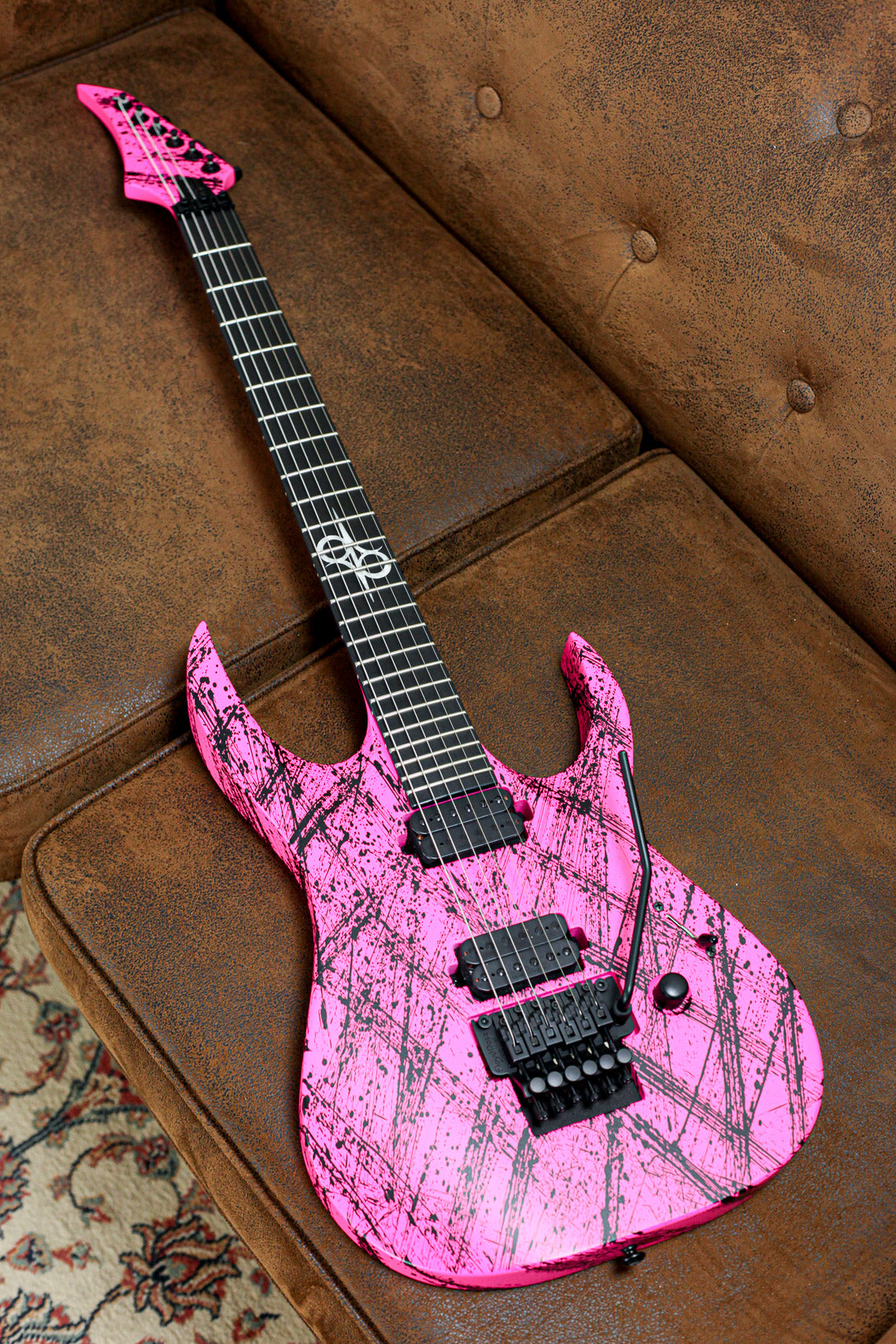 Solar A2.6FRPN Canibalismo | Pink Neon Matte