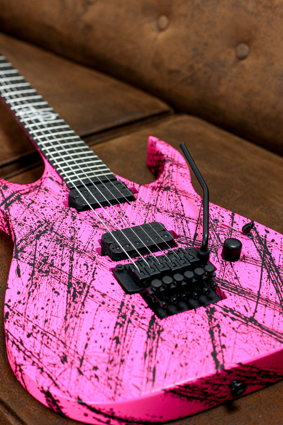 Solar A2.6FRPN Canibalismo | Pink Neon Matte