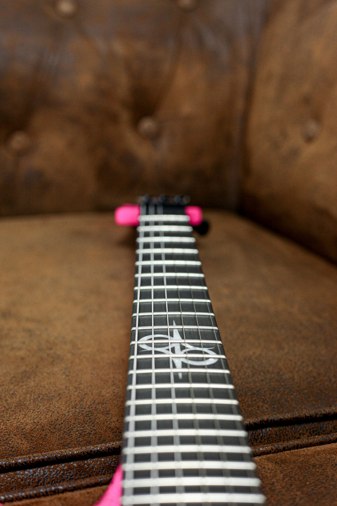Solar A2.6FRPN Canibalismo | Pink Neon Matte