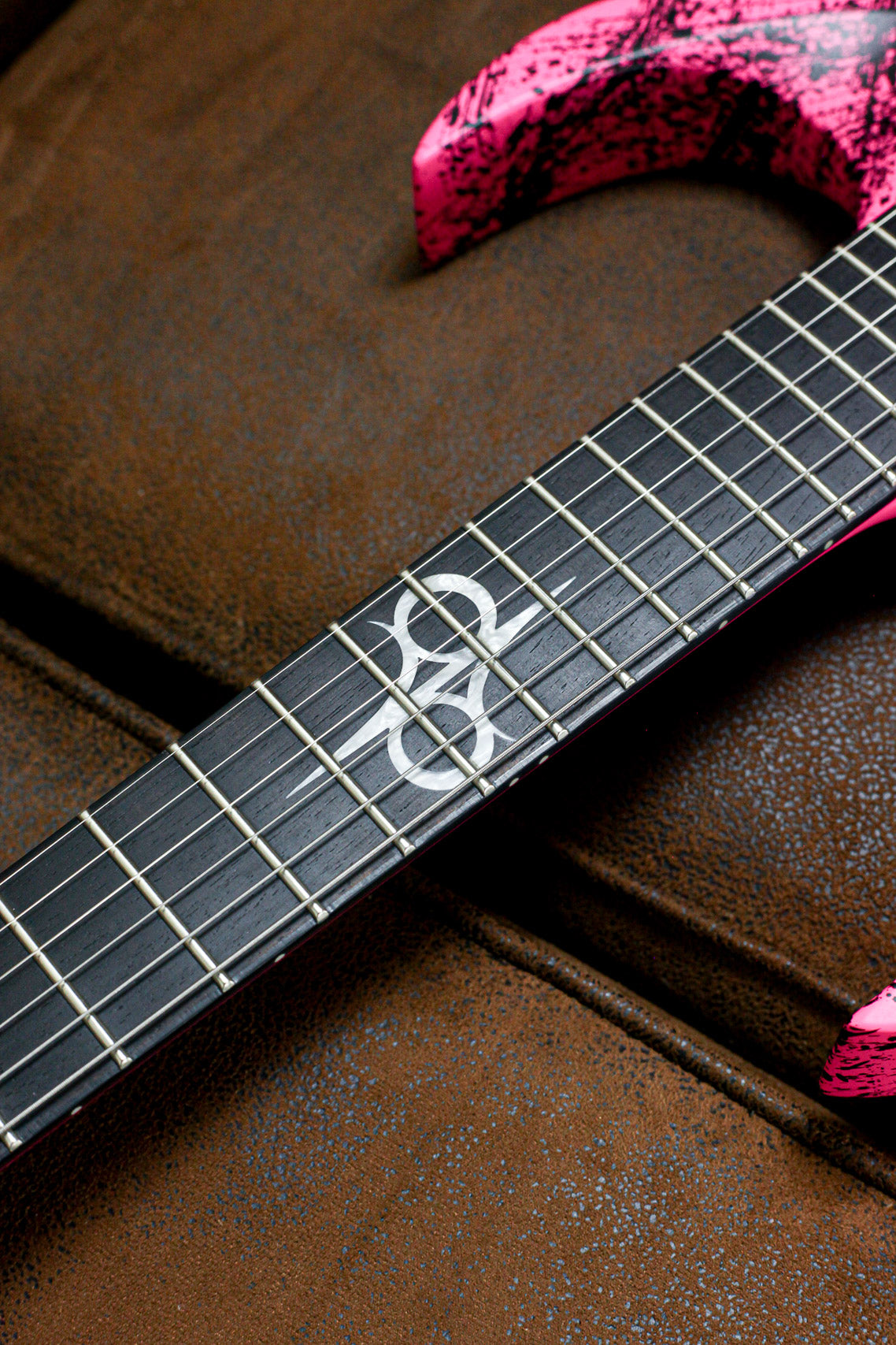Solar A2.6FRPN Canibalismo | Pink Neon Matte