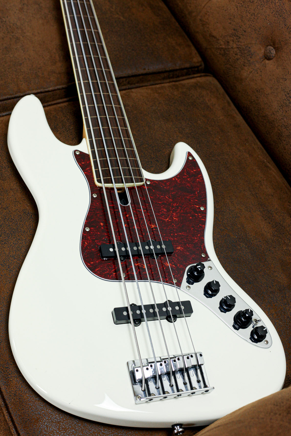 Sire Marcus Miller V7 Active Fretless 2019 | Antique White