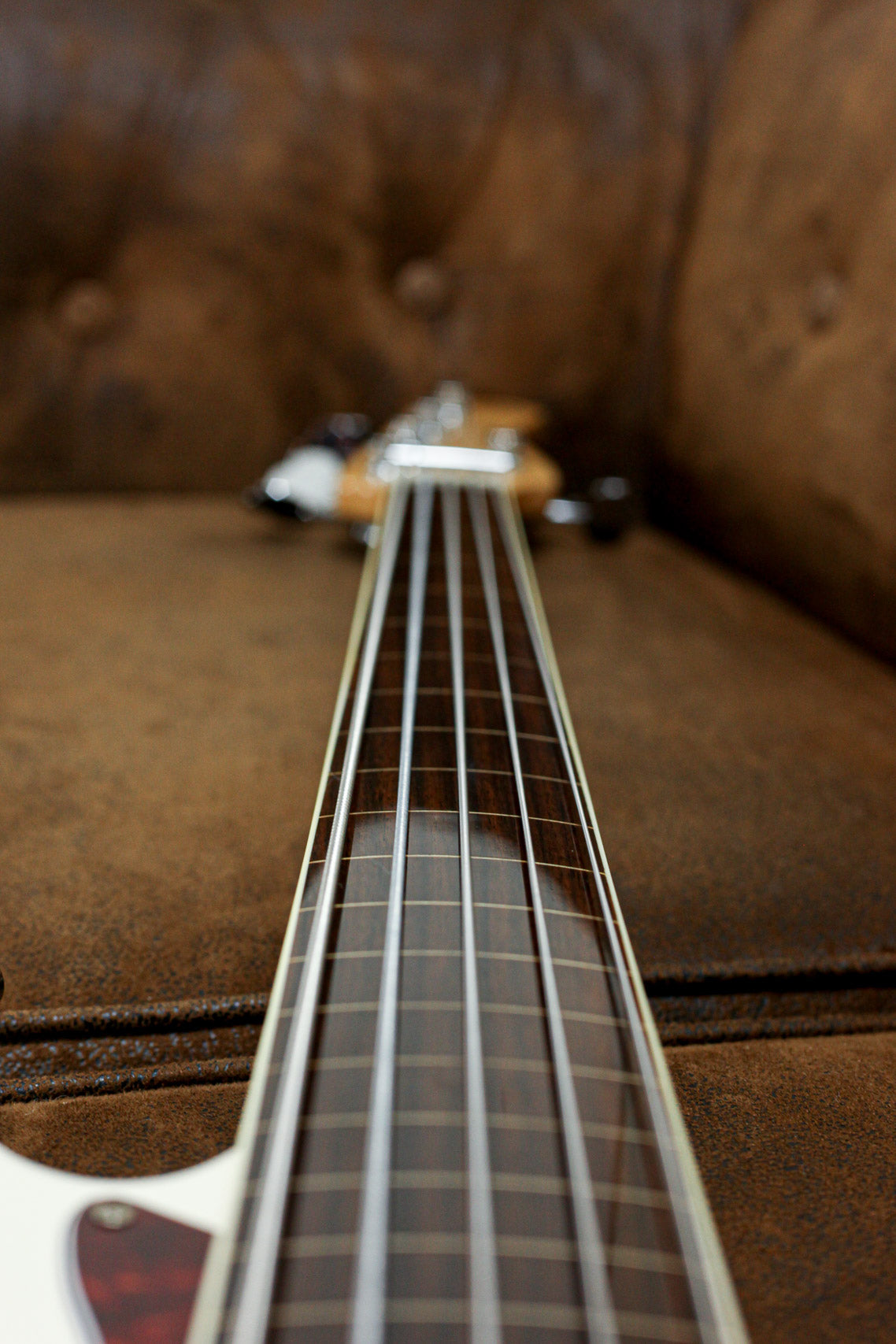 Sire Marcus Miller V7 Active Fretless 2019 | Antique White