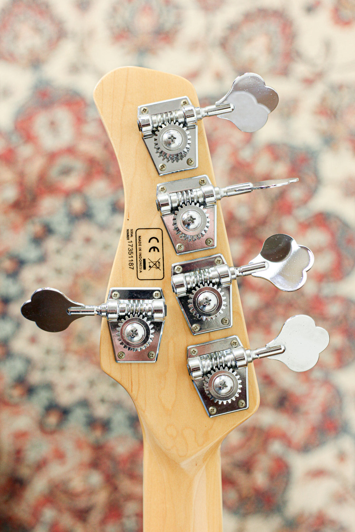 Sire Marcus Miller V7 Active Fretless 2019 | Antique White