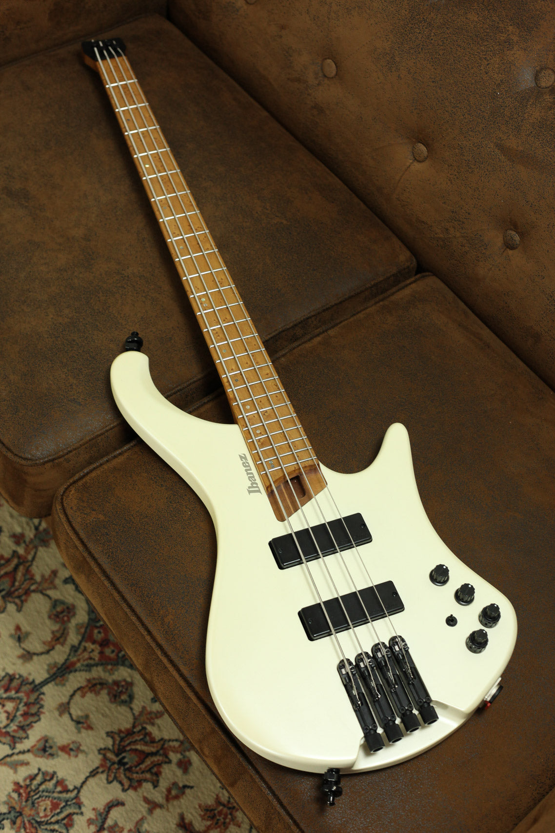 Ibanez EHB 1000 2021 | Pearl White Matte