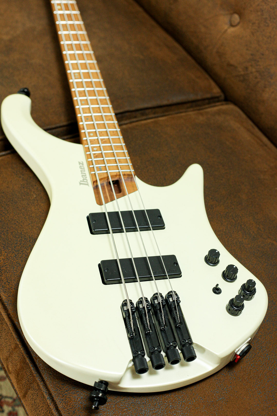 Ibanez EHB 1000 2021 | Pearl White Matte