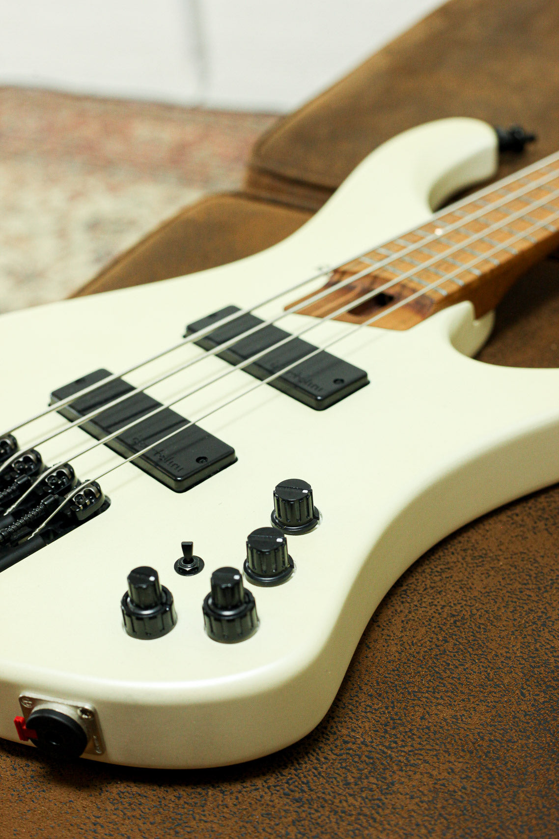Ibanez EHB 1000 2021 | Pearl White Matte
