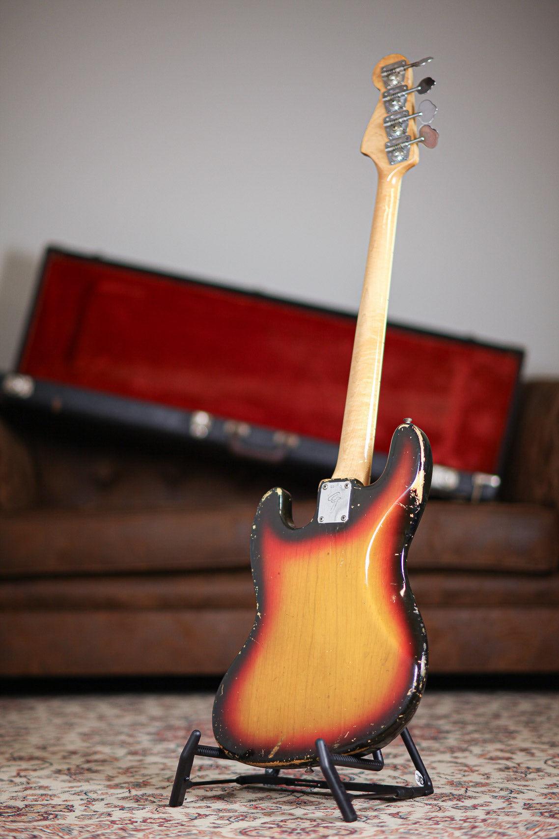 Fender Jazz Bass 1969 | Sunburst – GitaarBarbaar B.V.
