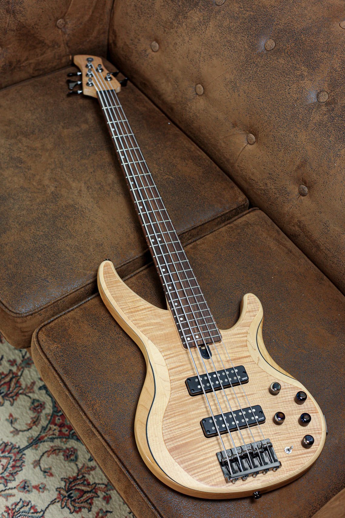 Yamaha TRBX605FM 2023 | Flamed Maple