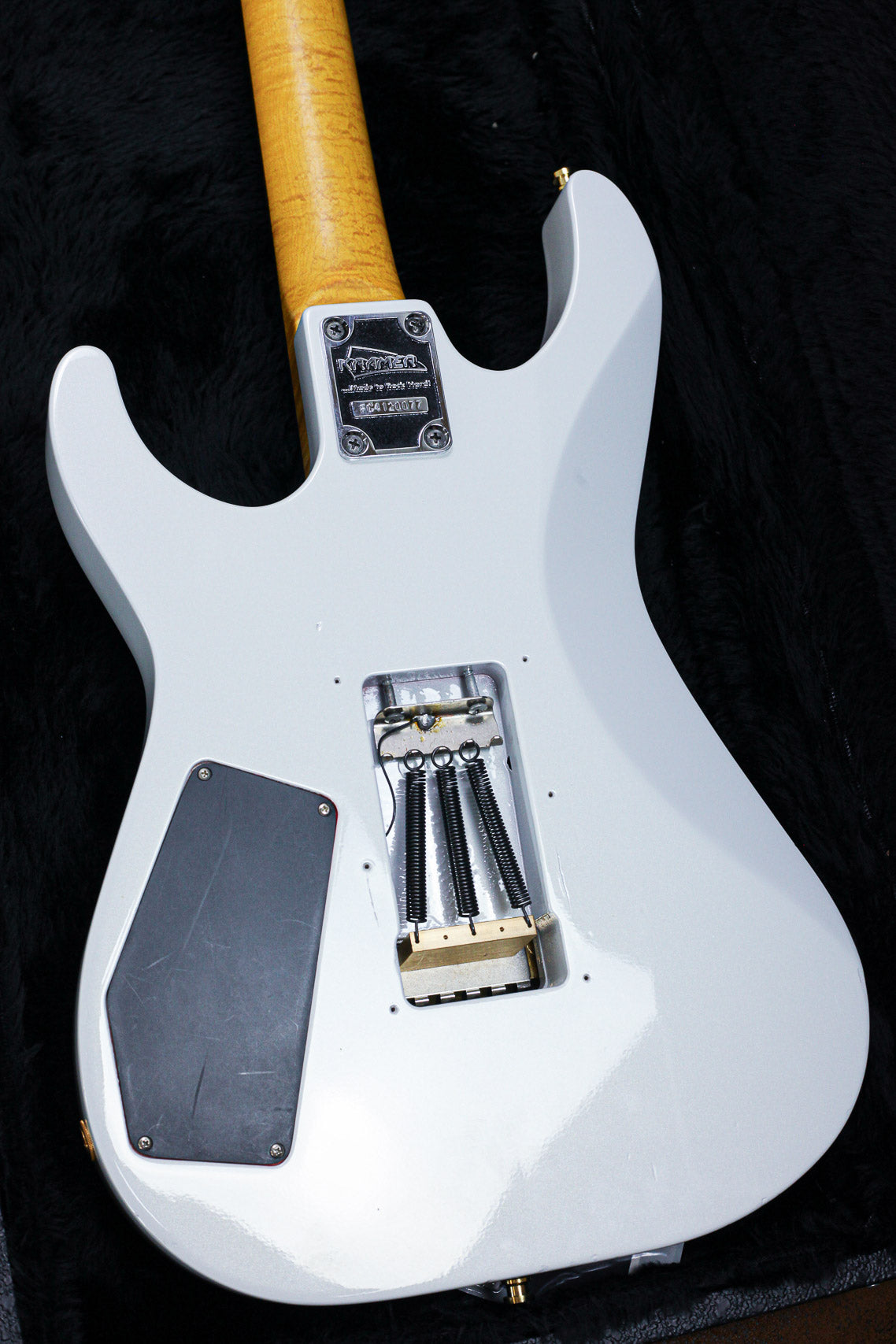 Kramer 1890 Pacer Custom 1 | Refinished Champagne Grey