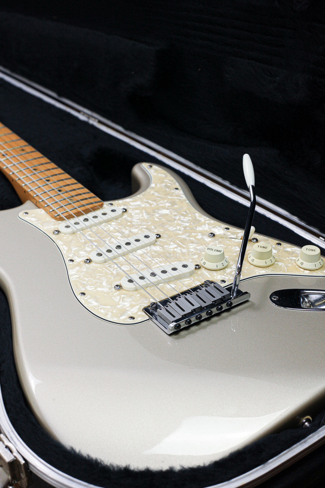 Fender Roadhouse Stratocaster 1997 | Inca Silver