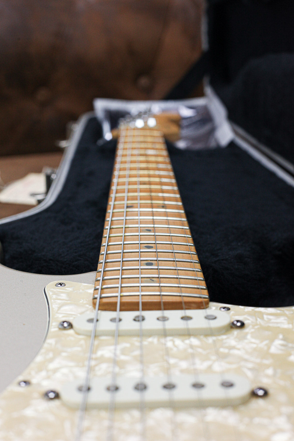 Fender Roadhouse Stratocaster 1997 | Inca Silver