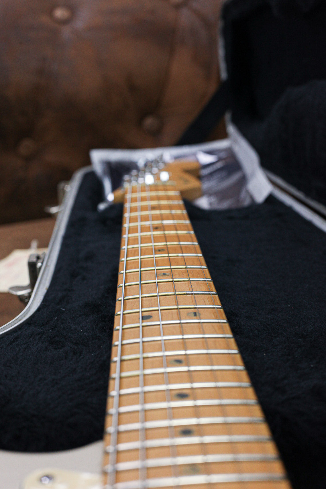 Fender Roadhouse Stratocaster 1997 | Inca Silver