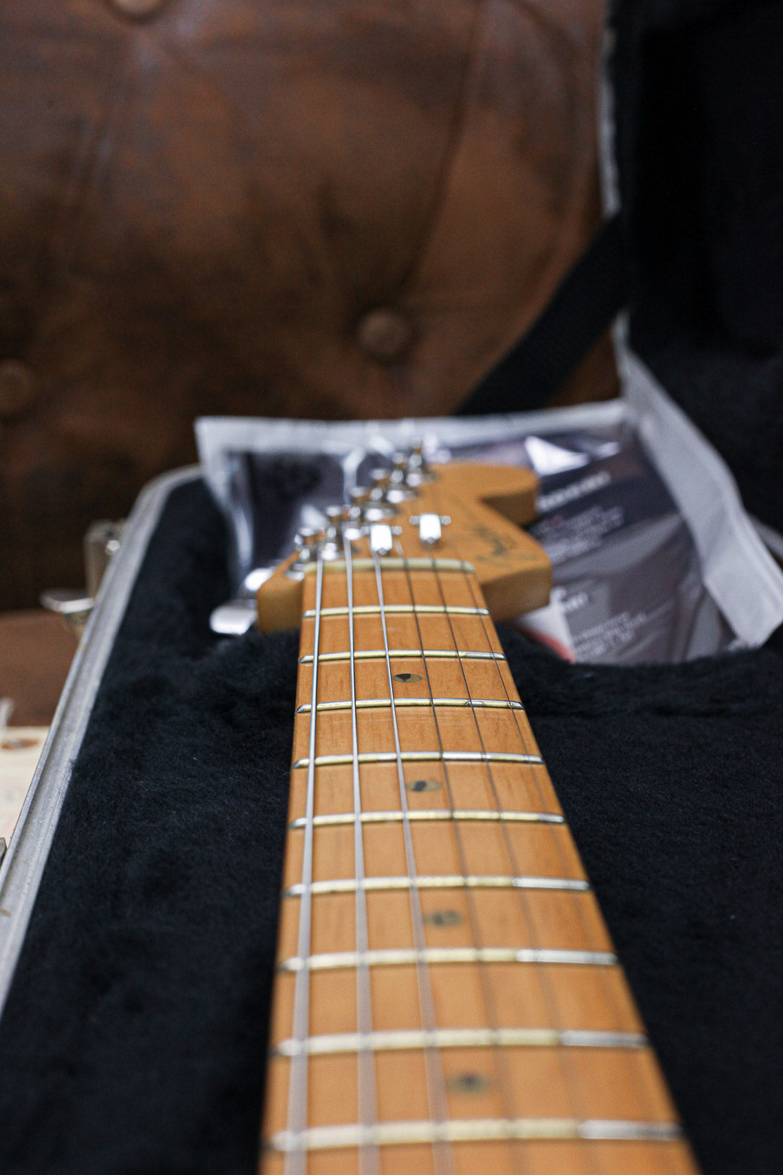 Fender Roadhouse Stratocaster 1997 | Inca Silver