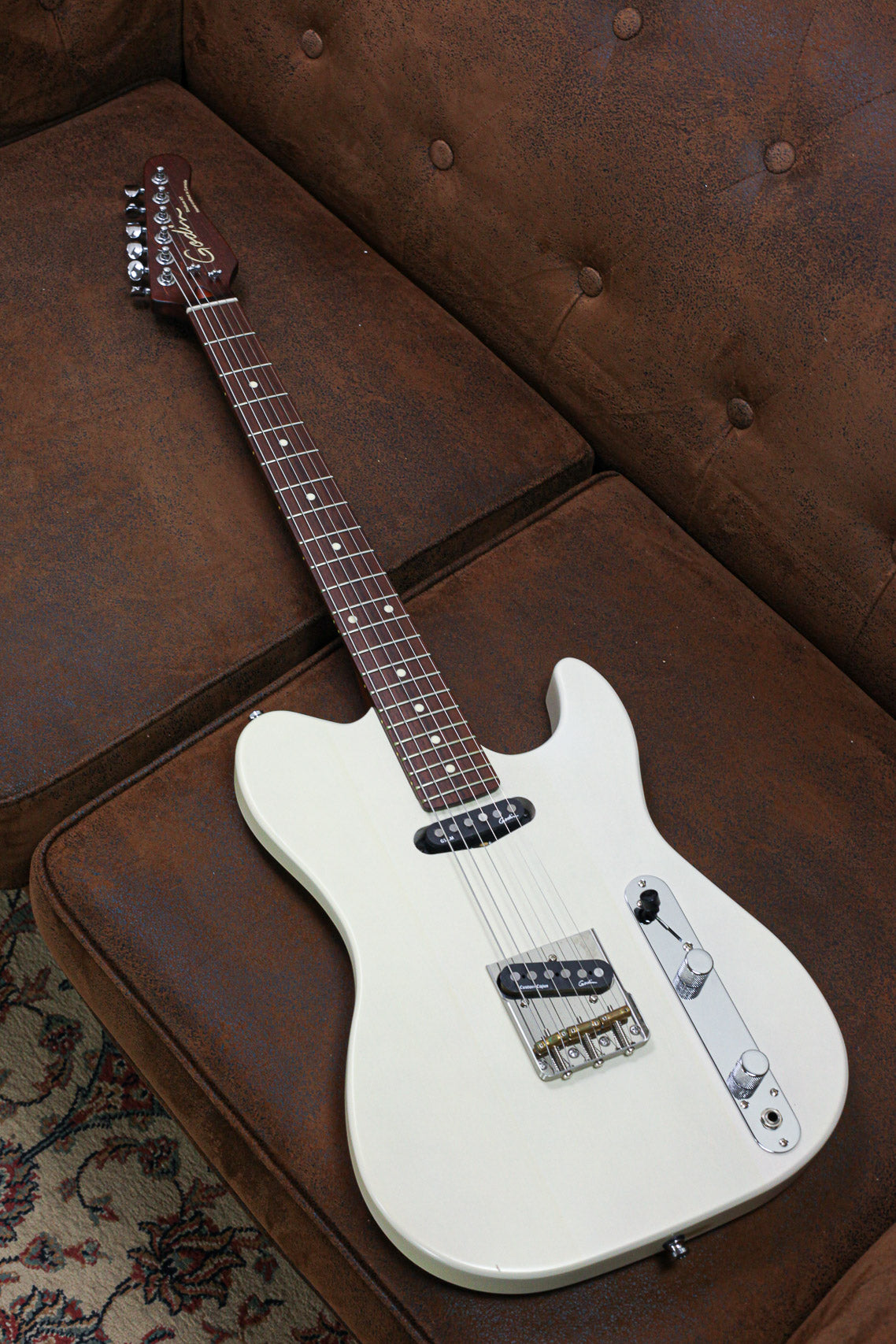 Godin Stadium Hardtail Rosewood | Trans White
