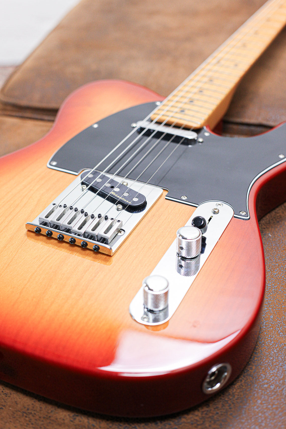 Fender Player Plus Telecaster MN | Sienna Sunburst