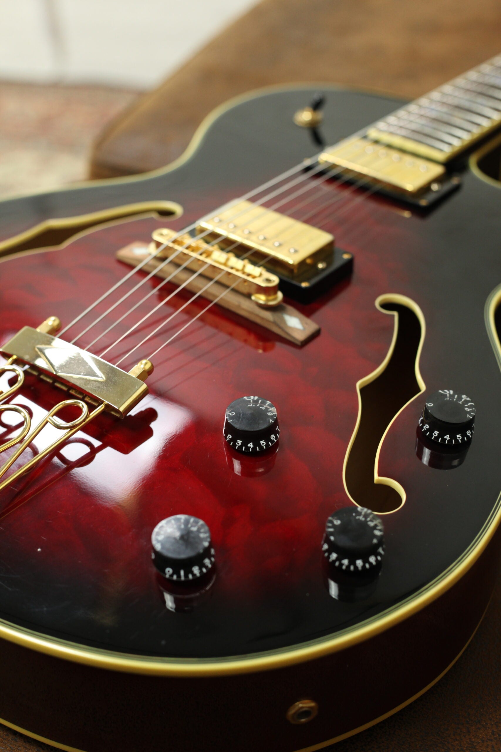 Schecter Diamond Series Jazz 2004 | Red Sunburst