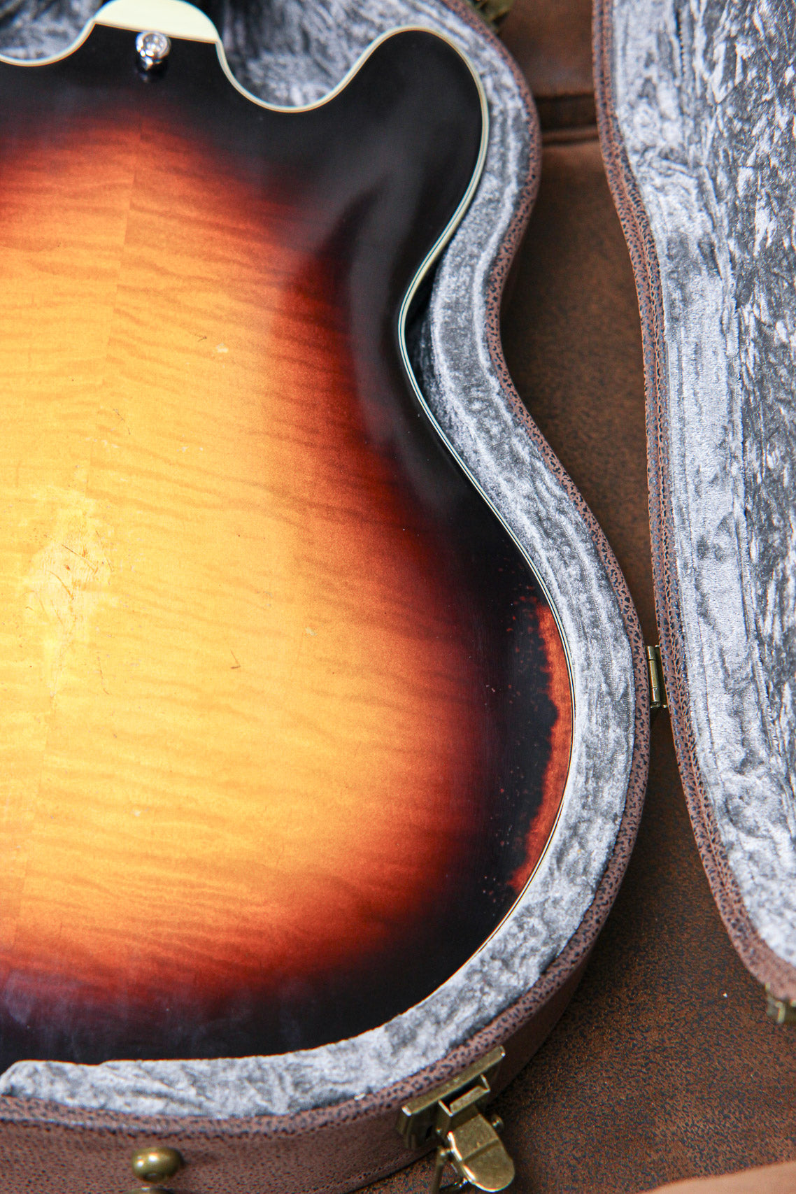 Eastman T59/v 2024 | Antique Varnish Sunburst